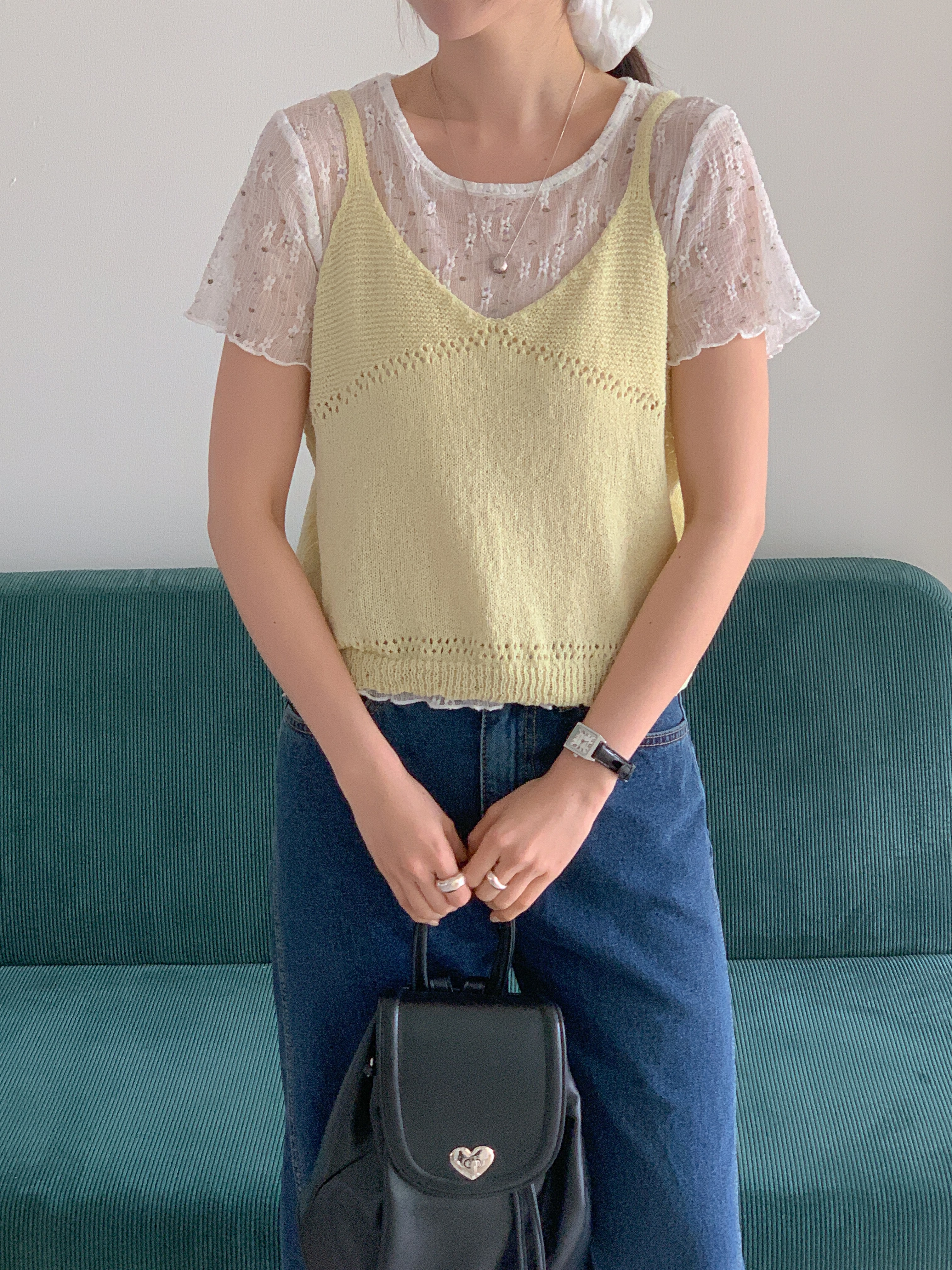 ラウンドネックVネックパンチングルーズ半袖小花柄Tシャツビスチェアンサンブル | 詳細画像12