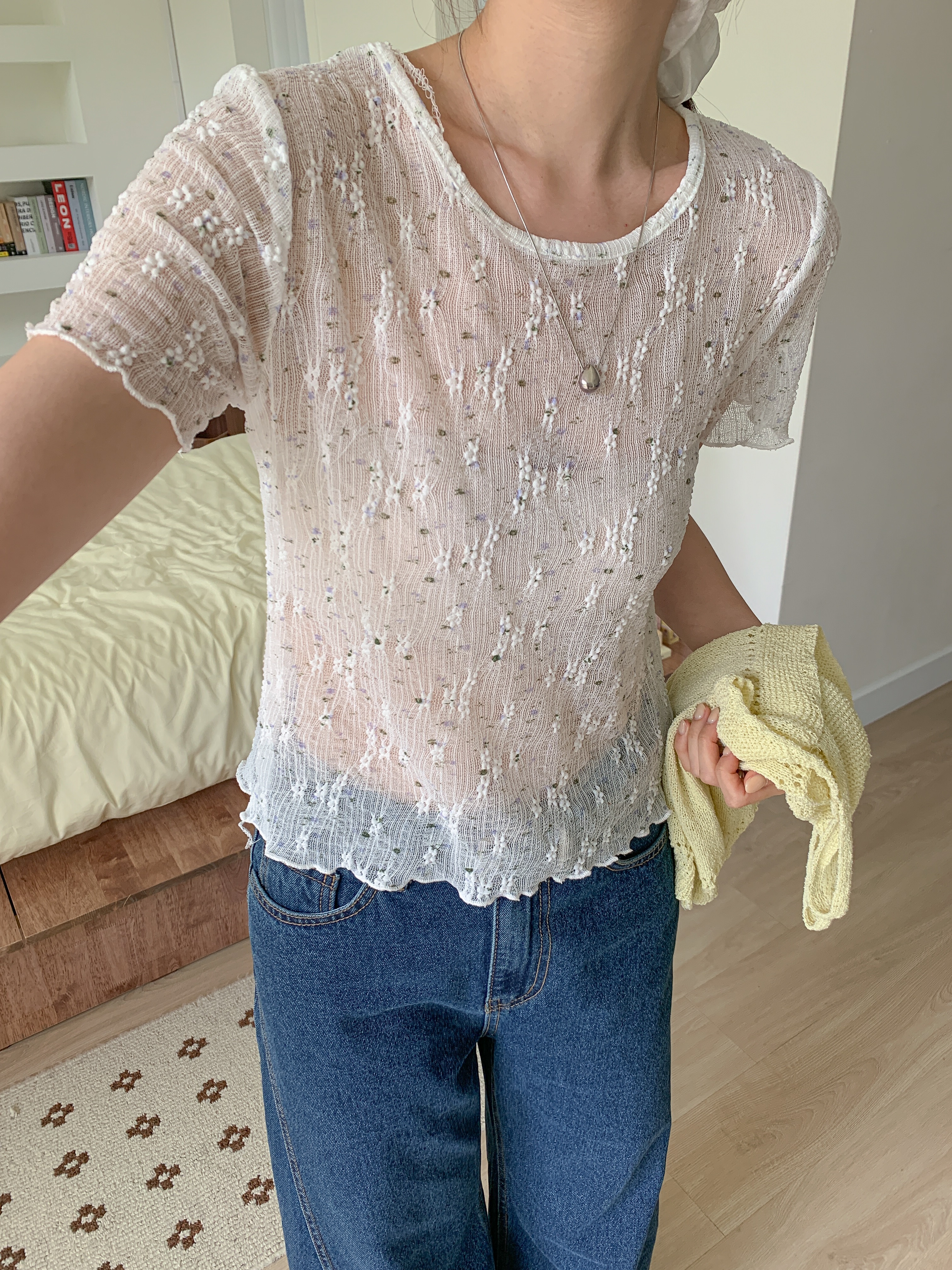 ラウンドネックVネックパンチングルーズ半袖小花柄Tシャツビスチェアンサンブル | 詳細画像13