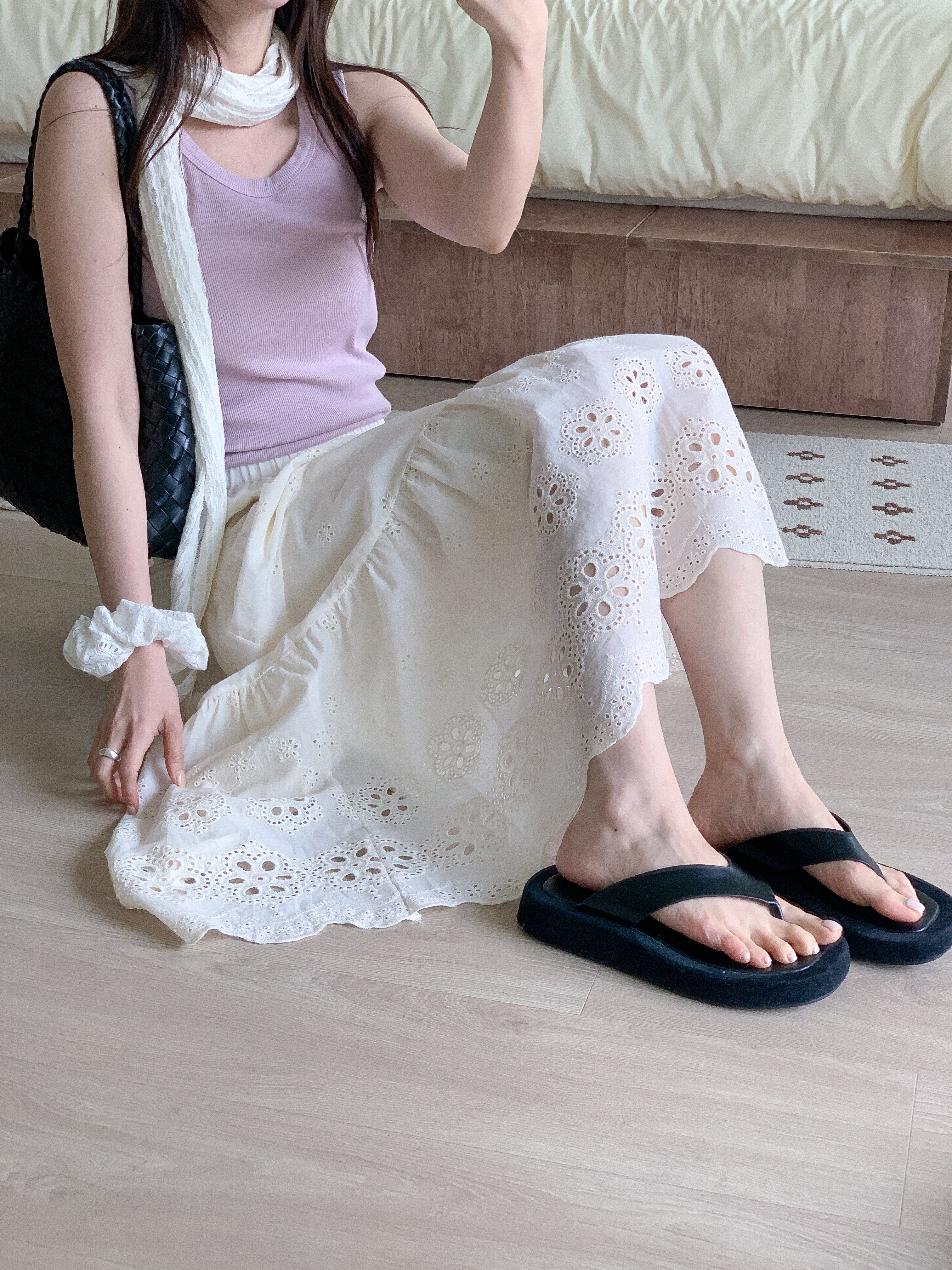 コットンシャーリングティアードパンチングウエストゴムロングAライン花柄スカート | 詳細画像2