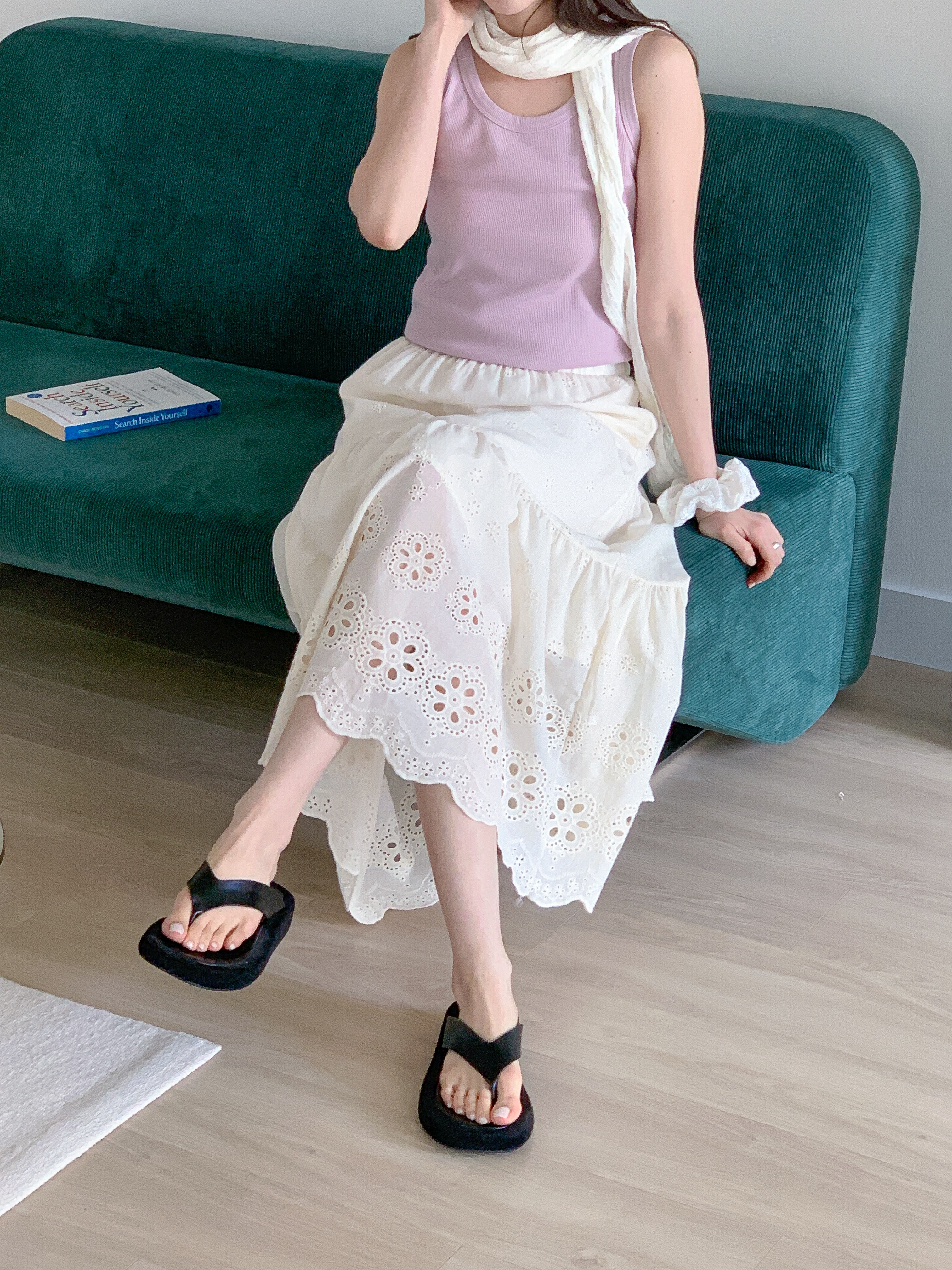 コットンシャーリングティアードパンチングウエストゴムロングAライン花柄スカート | 詳細画像3