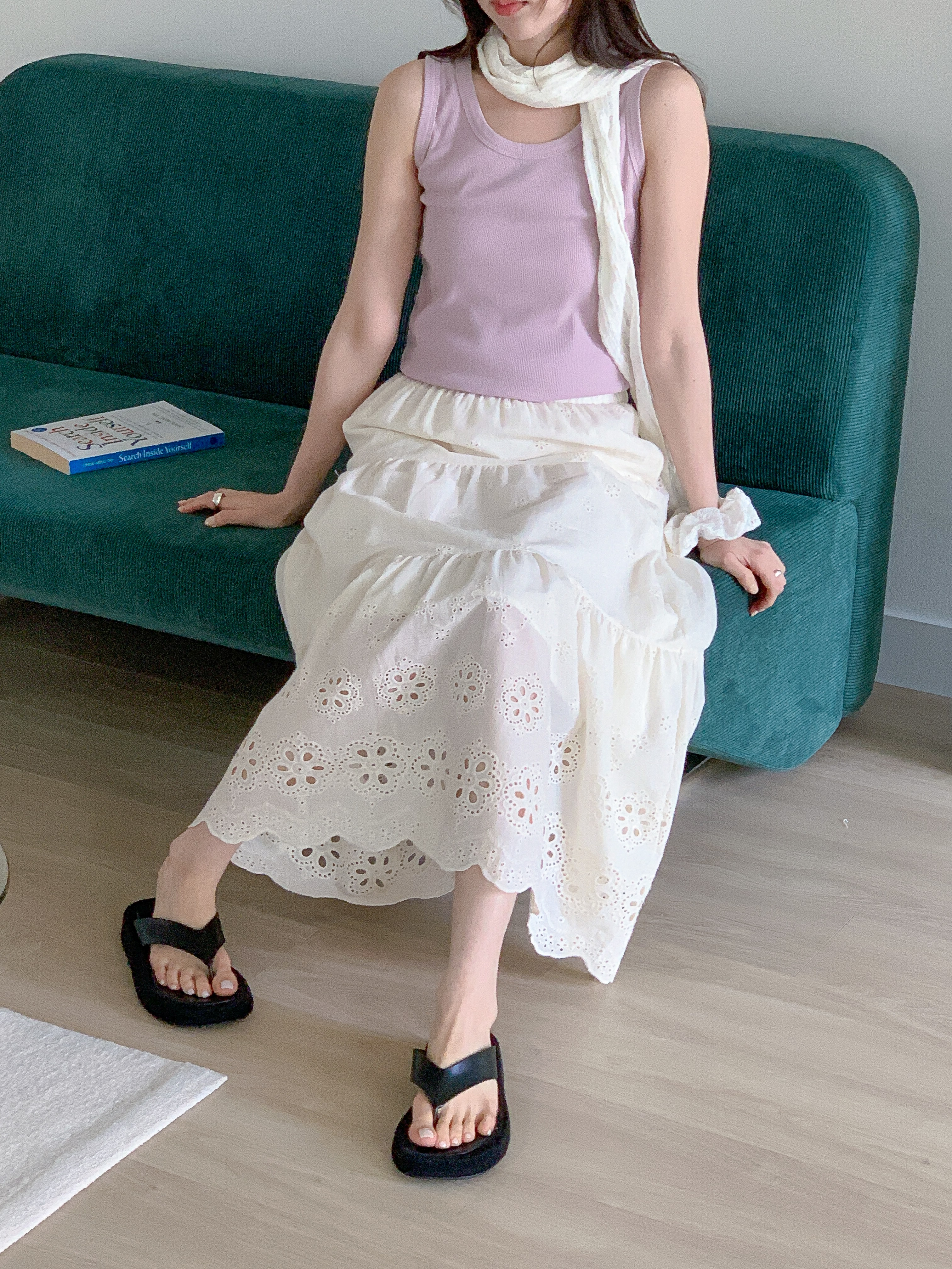 コットンシャーリングティアードパンチングウエストゴムロングAライン花柄スカート | 詳細画像4