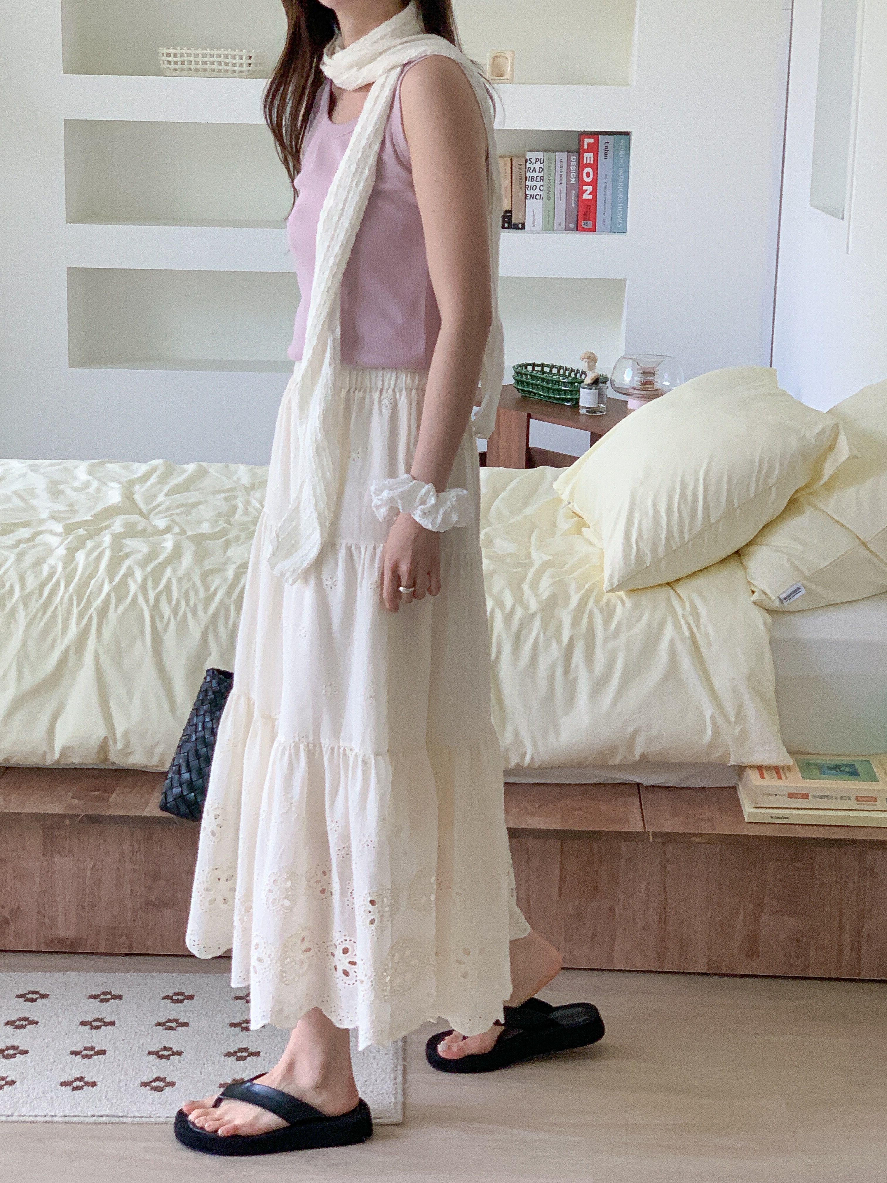 コットンシャーリングティアードパンチングウエストゴムロングAライン花柄スカート | 詳細画像17