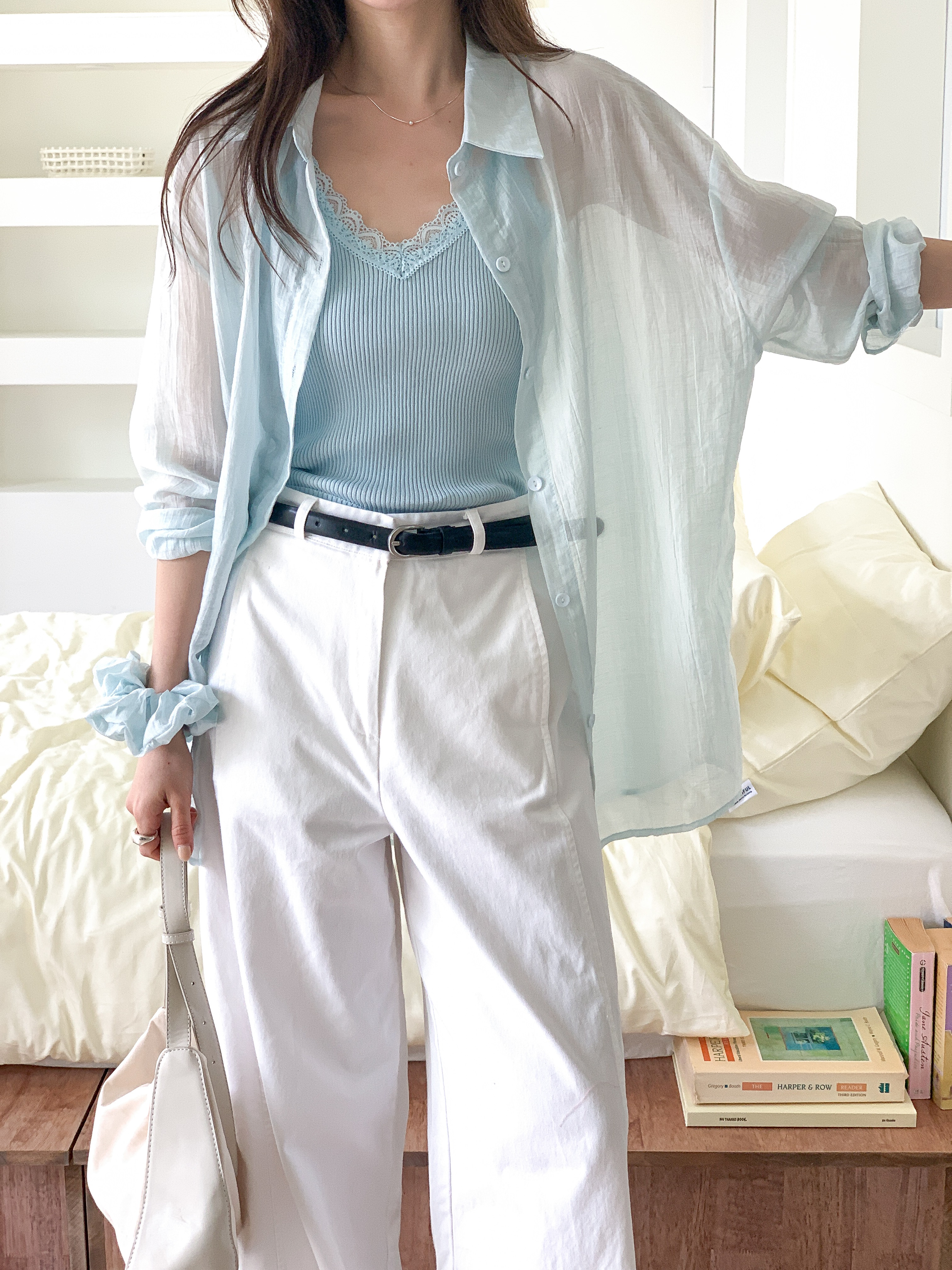 リブレースボタンカラーVネックリンクルルーズ長袖ボタンスリーブドロップショルダー無地ブラウスキャミソールアンサンブルシュシュ付 | 詳細画像2