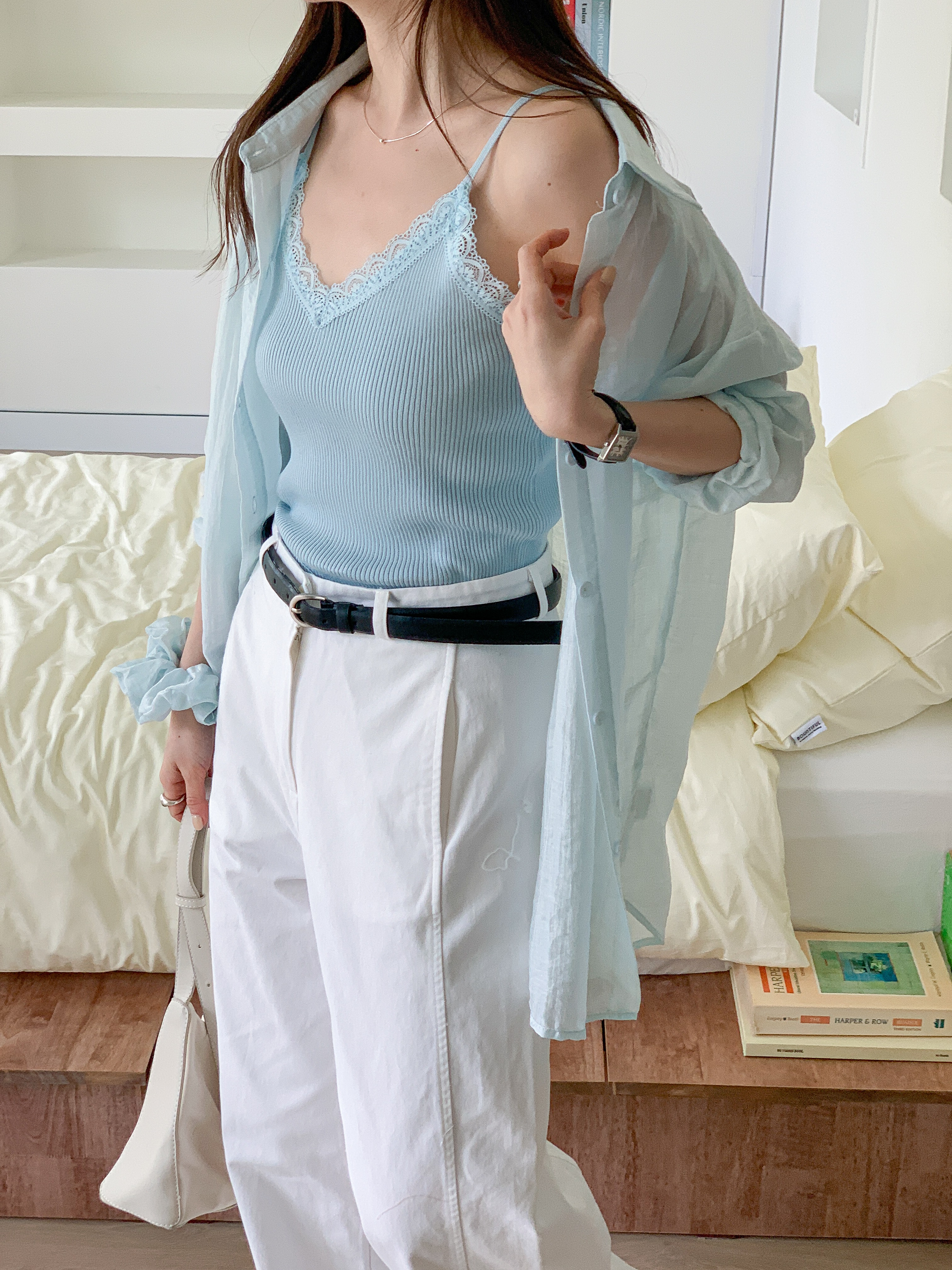 リブレースボタンカラーVネックリンクルルーズ長袖ボタンスリーブドロップショルダー無地ブラウスキャミソールアンサンブルシュシュ付 | 詳細画像4