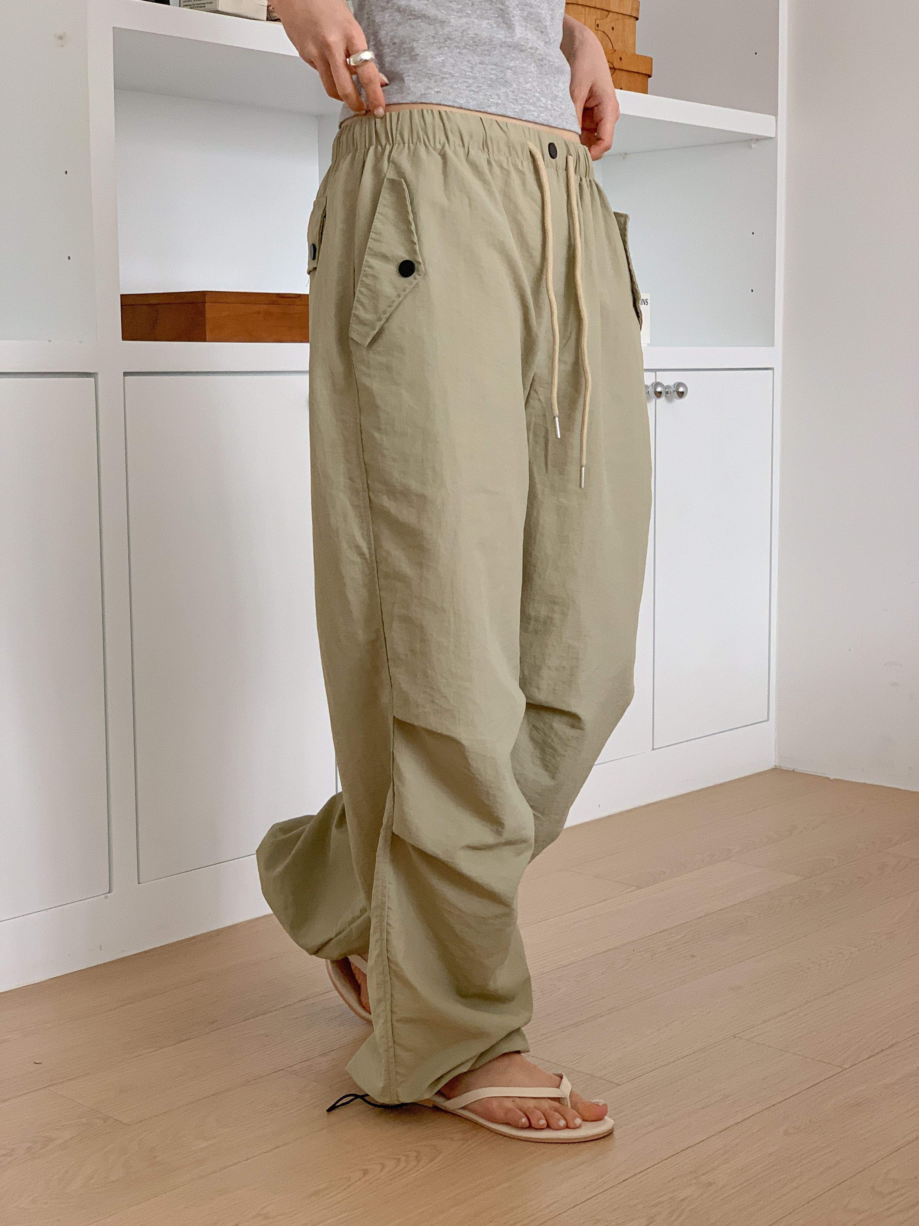 ドローストリングピンタックポケットウエストゴムワイドスナップボタンバックポケット無地パンツ | 詳細画像5