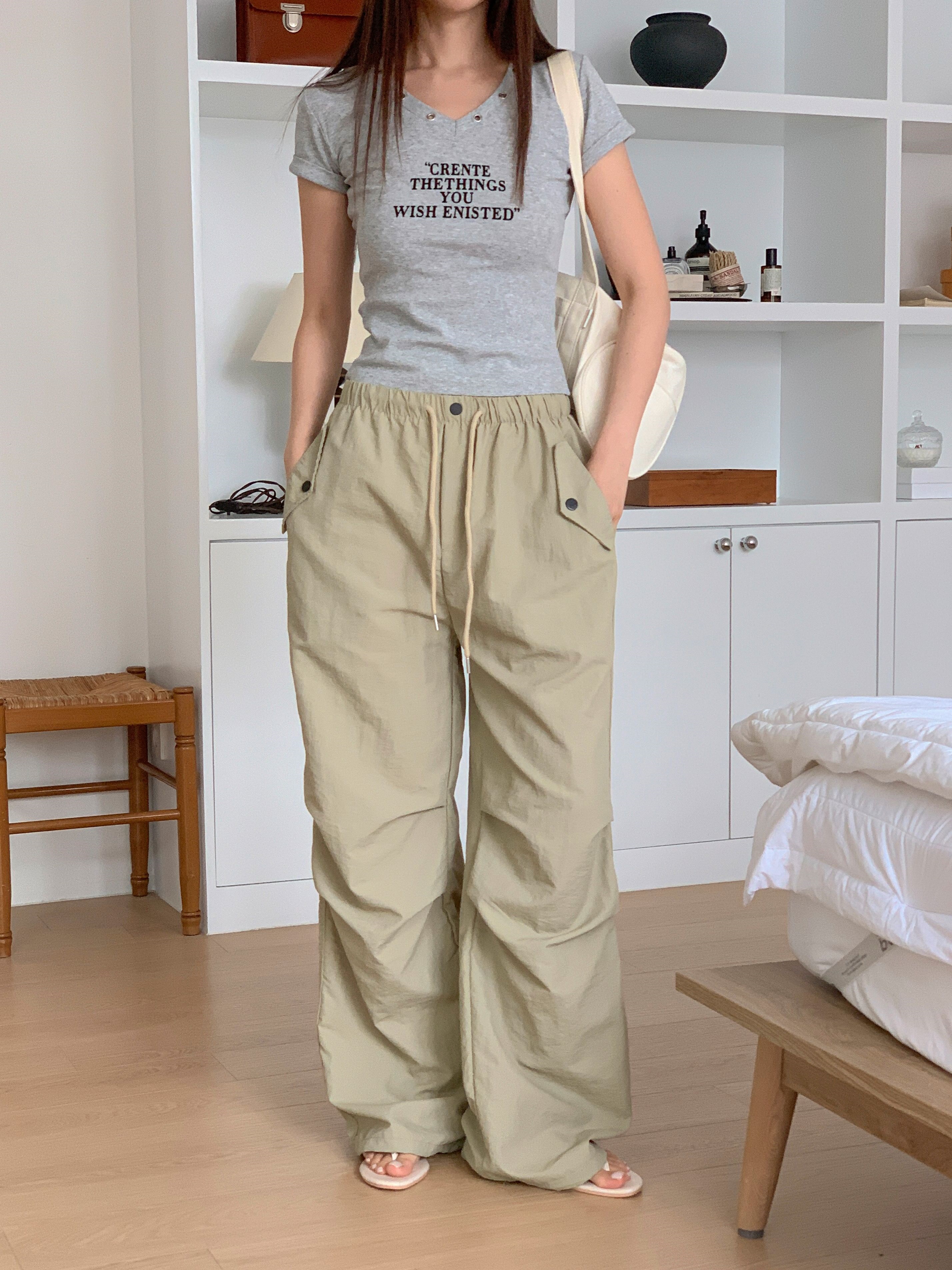 ドローストリングピンタックポケットウエストゴムワイドスナップボタンバックポケット無地パンツ | 詳細画像14