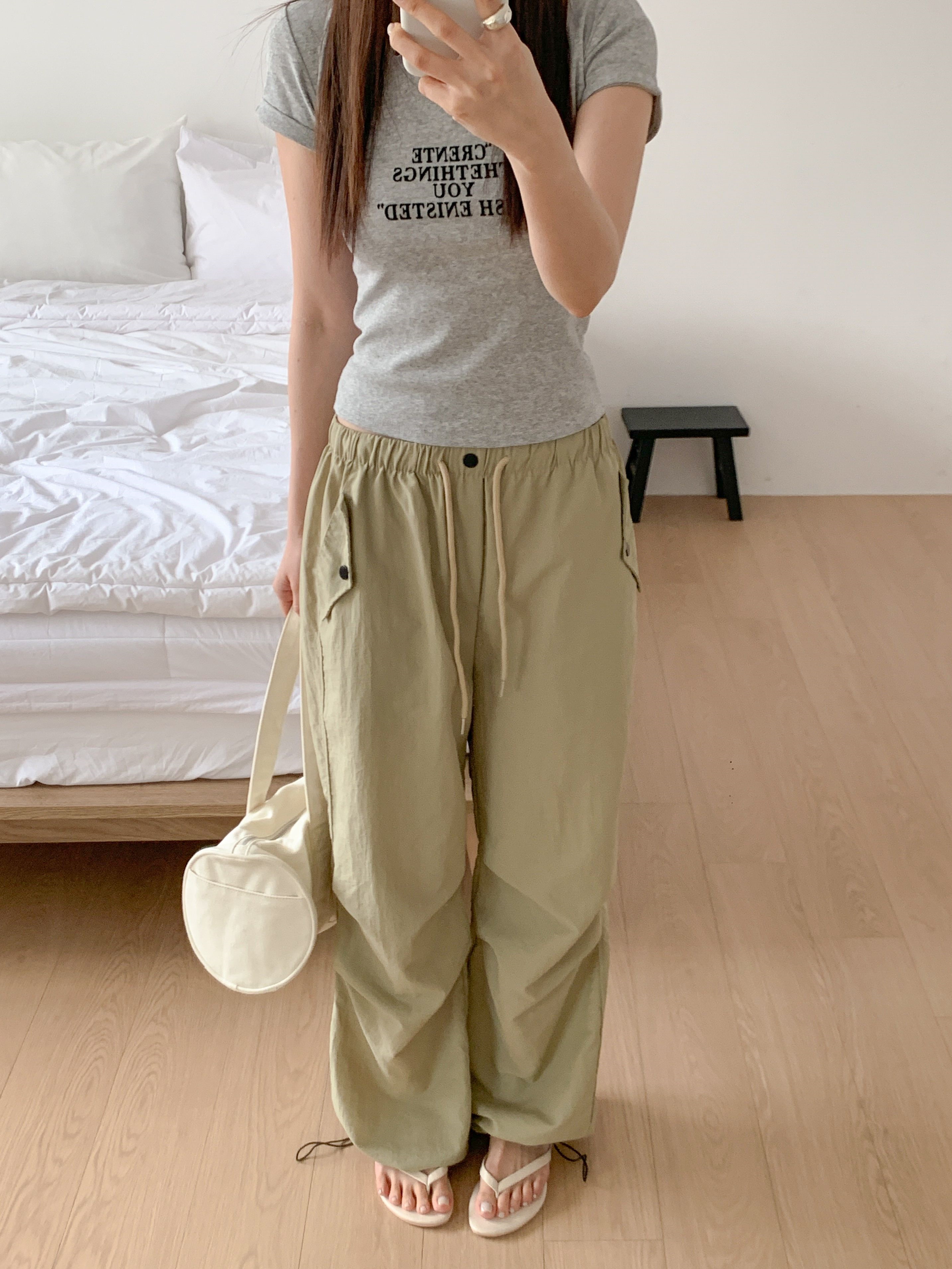 ドローストリングピンタックポケットウエストゴムワイドスナップボタンバックポケット無地パンツ | 詳細画像16