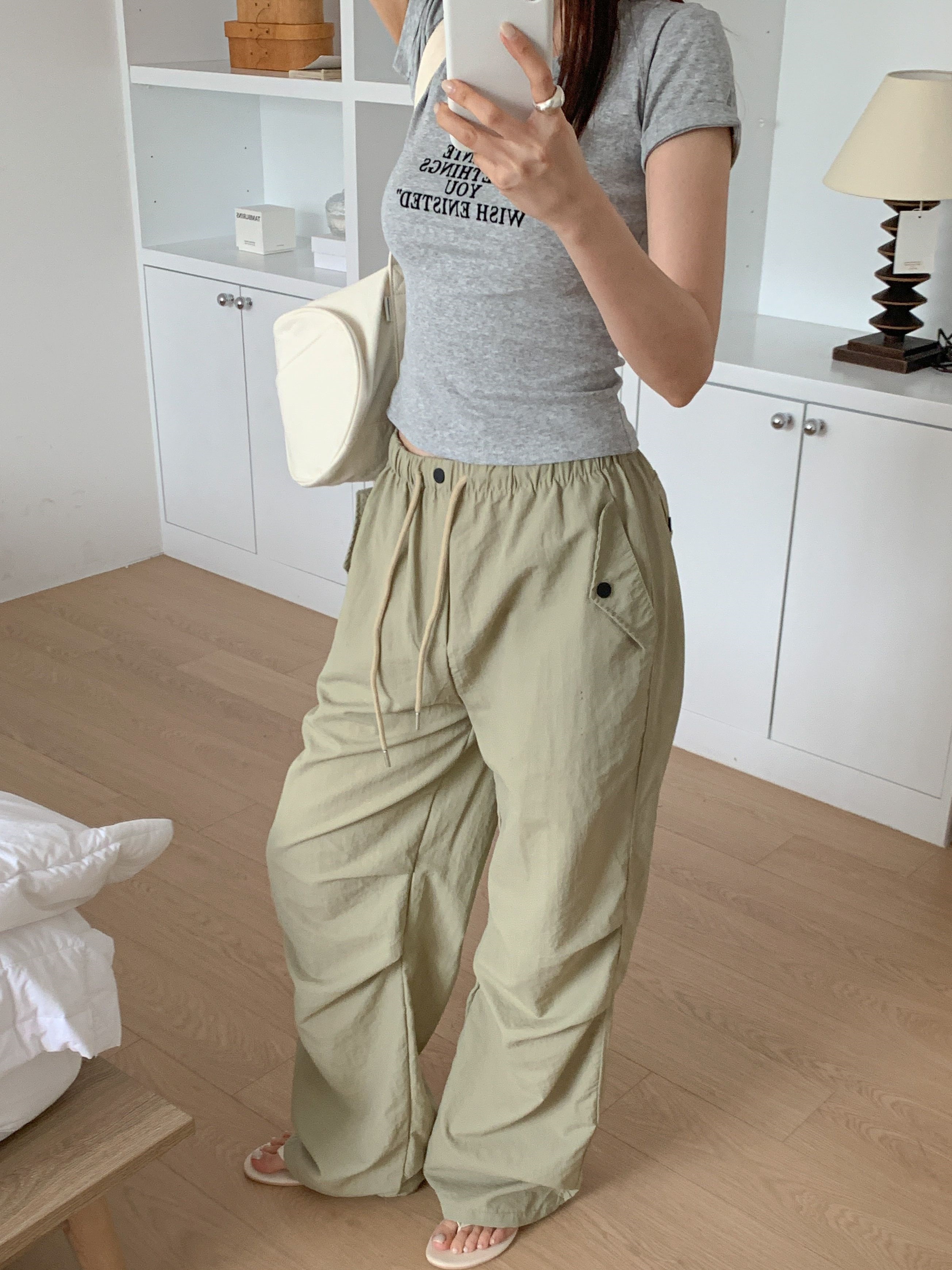 ドローストリングピンタックポケットウエストゴムワイドスナップボタンバックポケット無地パンツ | 詳細画像18