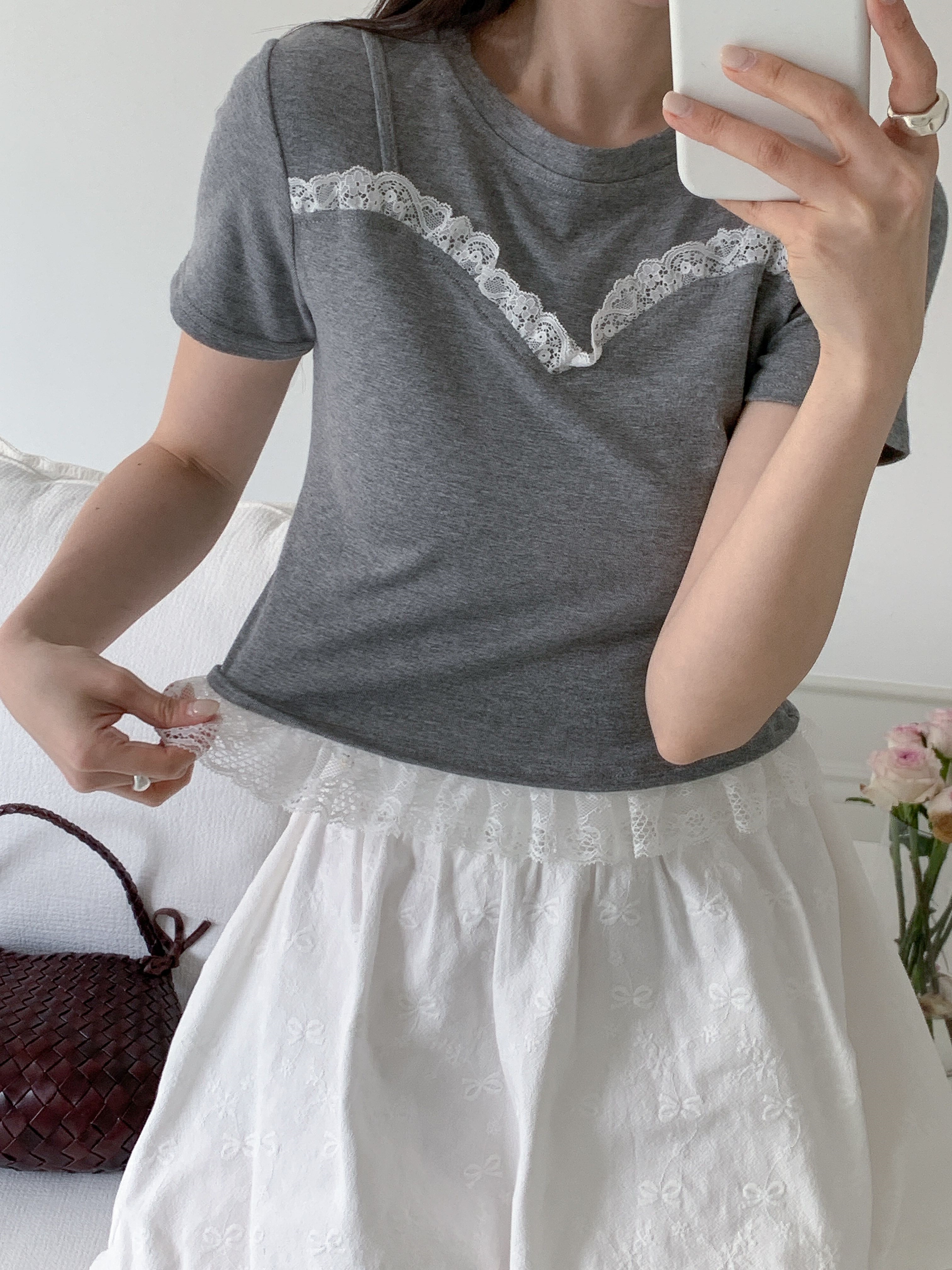 リネン混ラウンドネックフリルレイヤード風半袖レースTシャツ | 詳細画像3