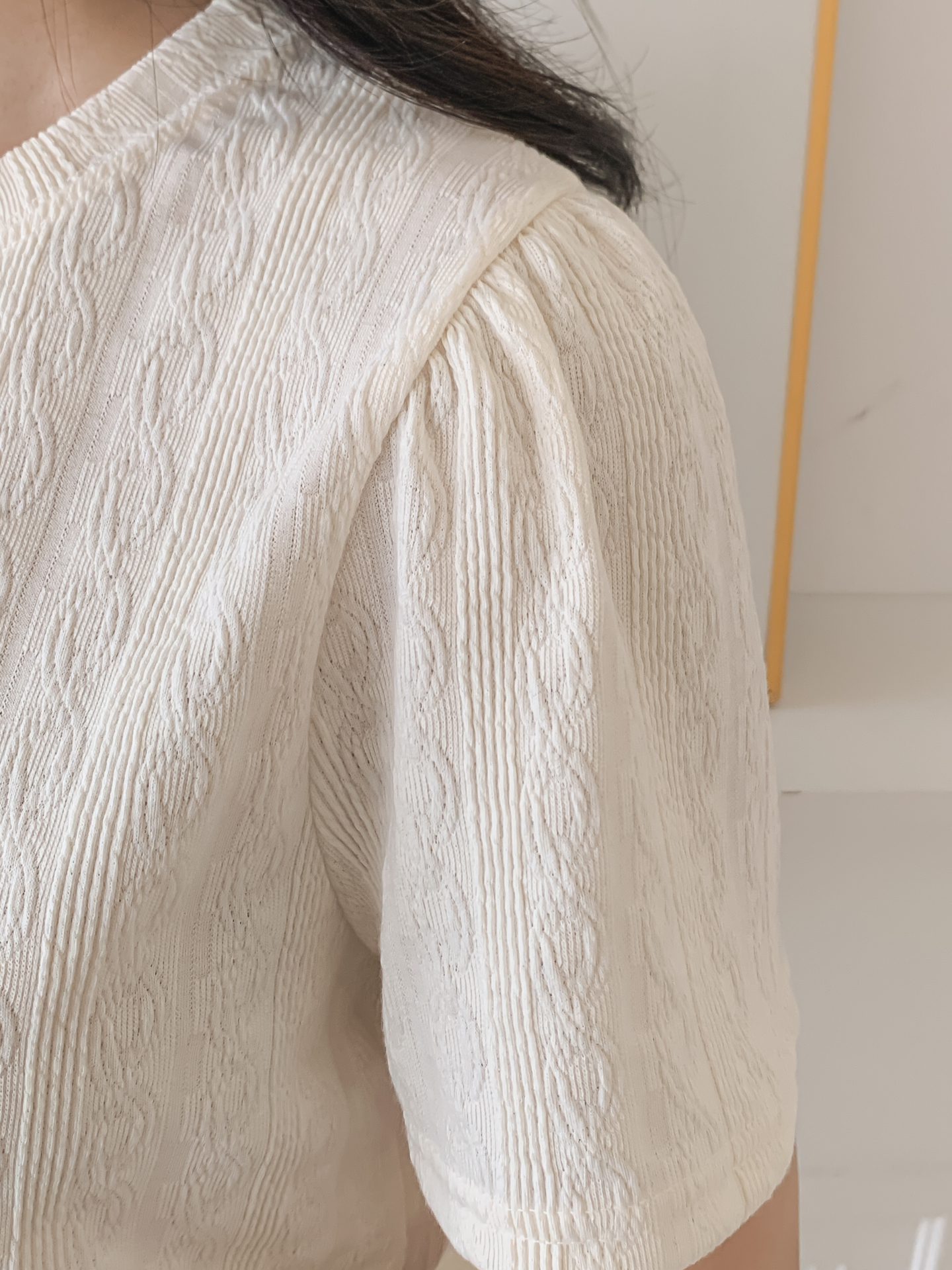 ラウンドネックパフスリーブ半袖ギャザーケーブルブラウス | 詳細画像12