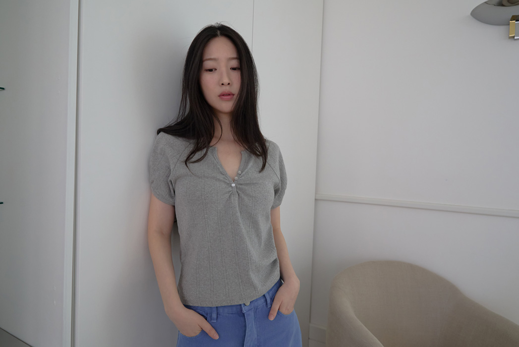 両起毛ボタンVネックシャーリングクロップドレースTシャツSS | 詳細画像3