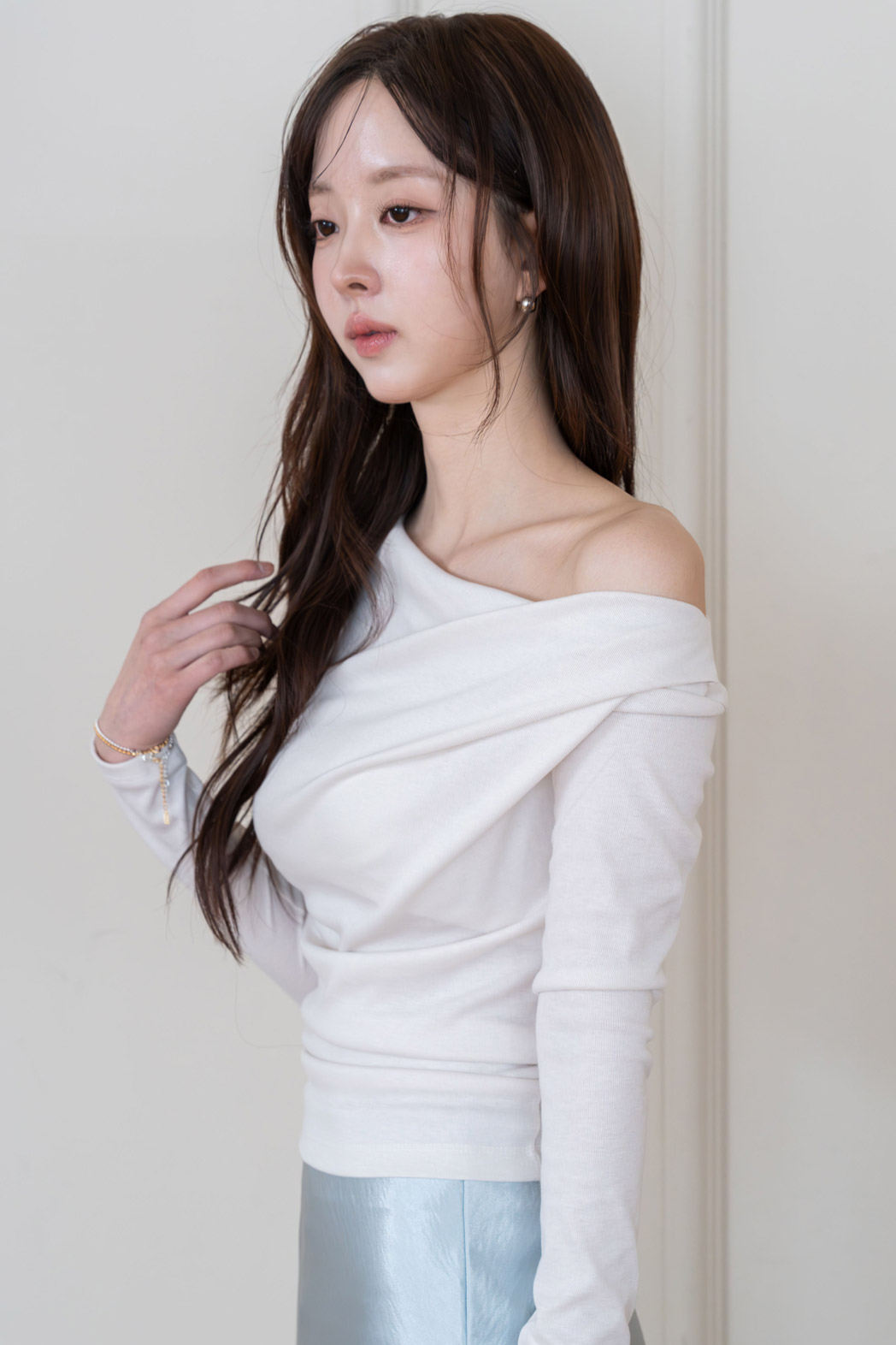 ドレープオフショルダー長袖無地Tシャツ | DHOLIC | 詳細画像18