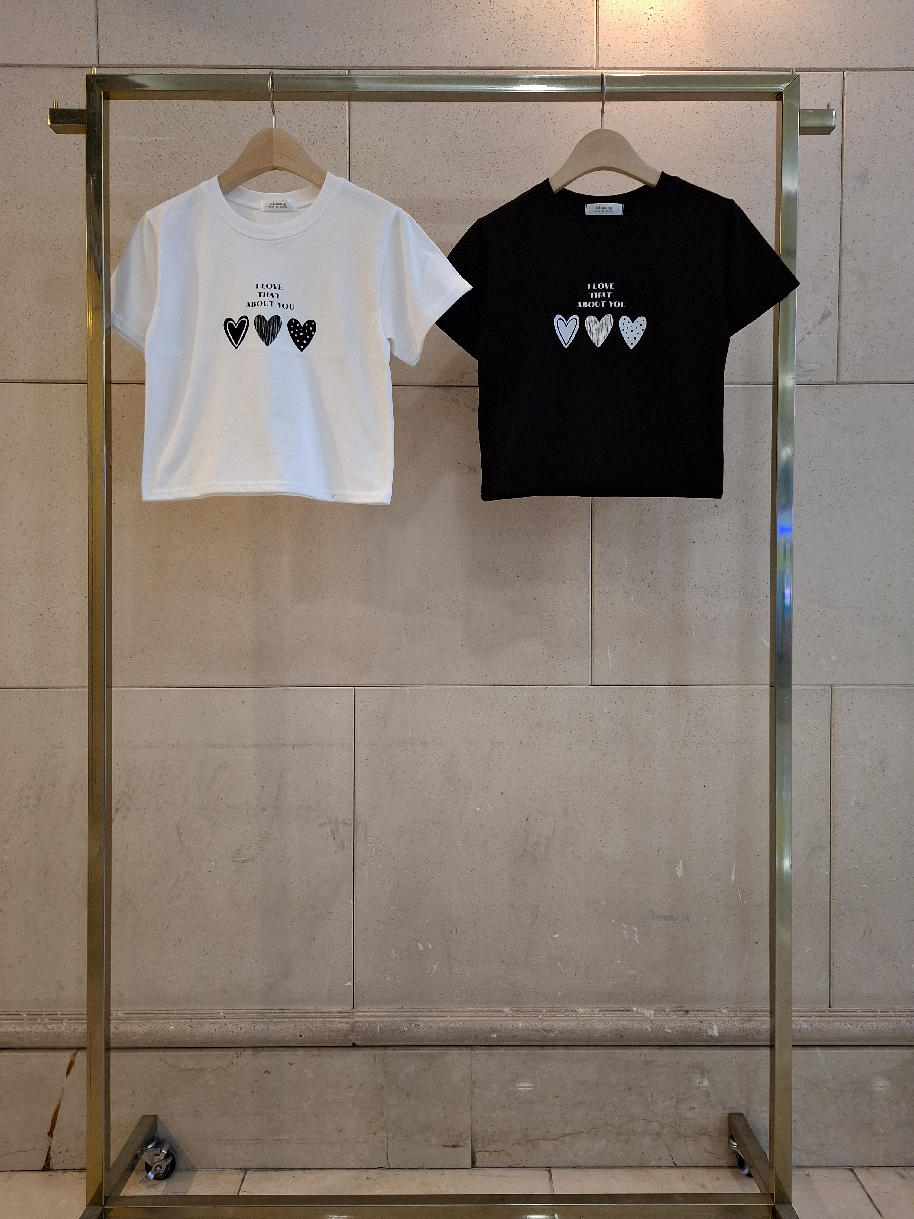 ラウンドネックベーシッククロップドスリム半袖ハートTシャツ | 詳細画像11