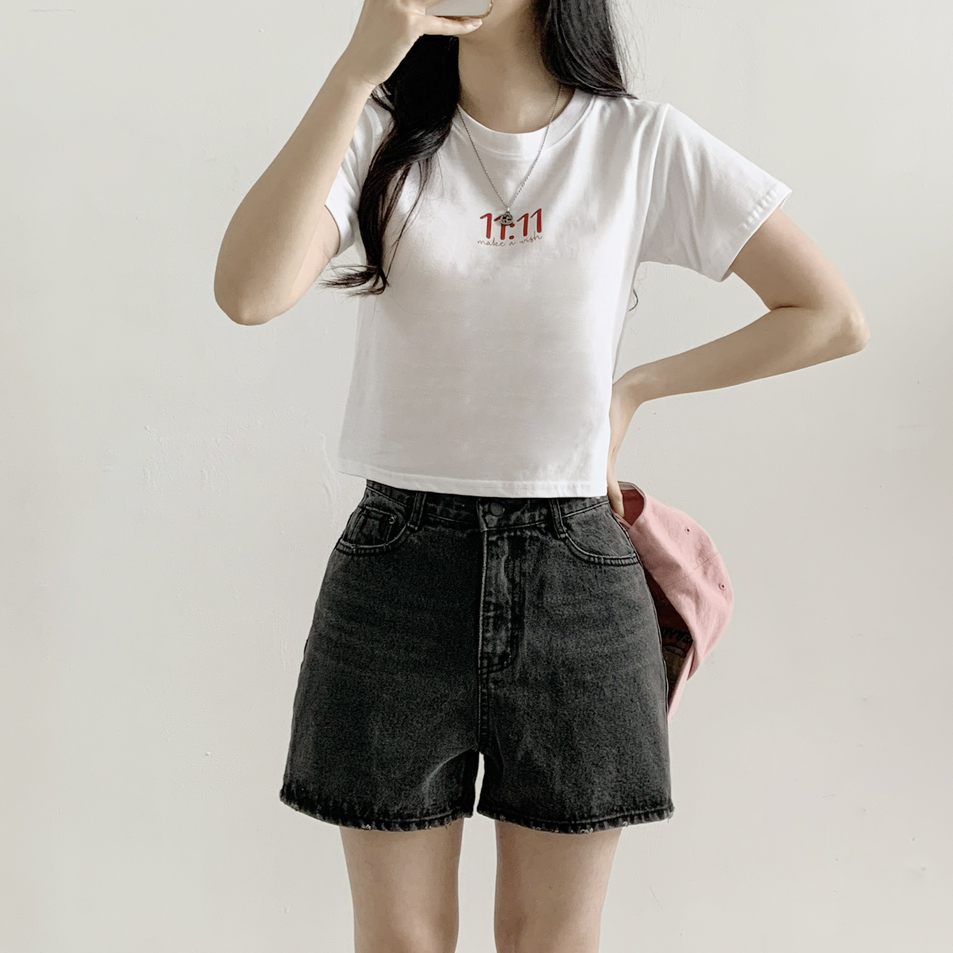 コットンラウンドネックベーシッククロップド半袖ロゴTシャツ | 詳細画像2