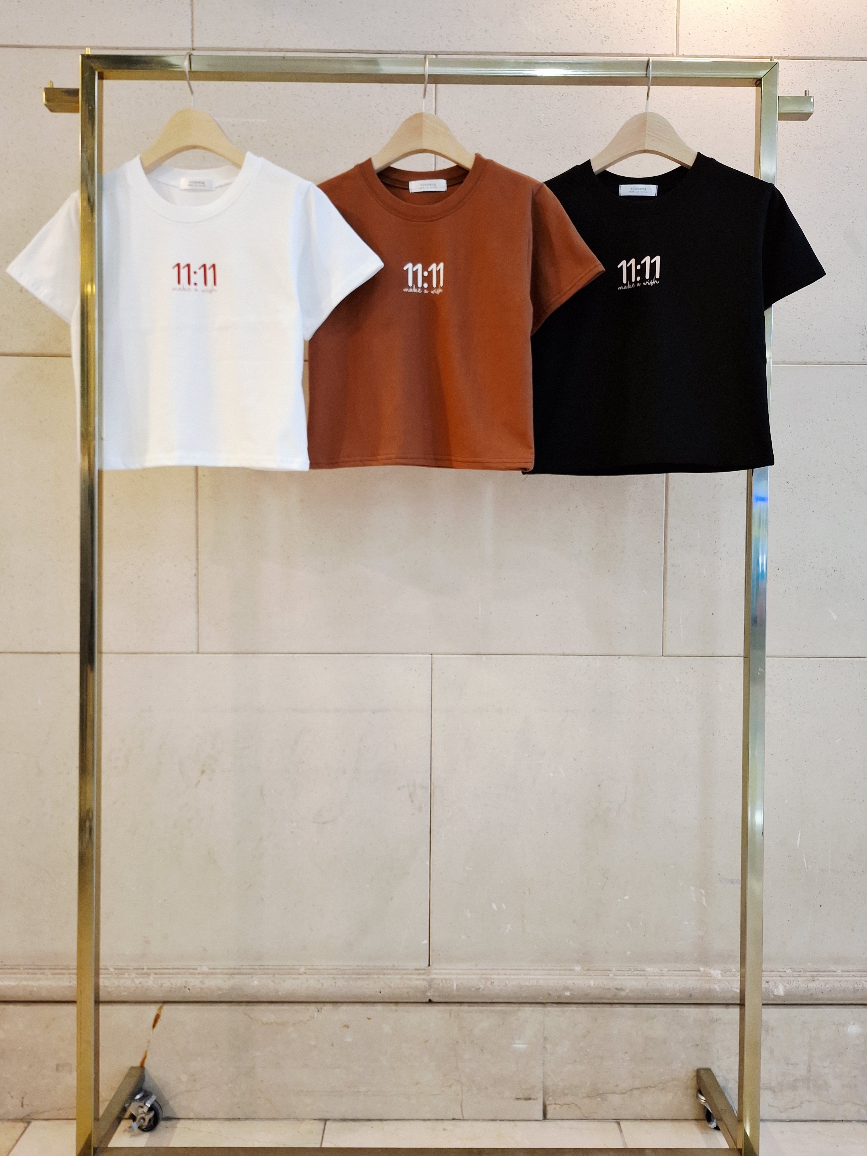 コットンラウンドネックベーシッククロップド半袖ロゴTシャツ | 詳細画像12