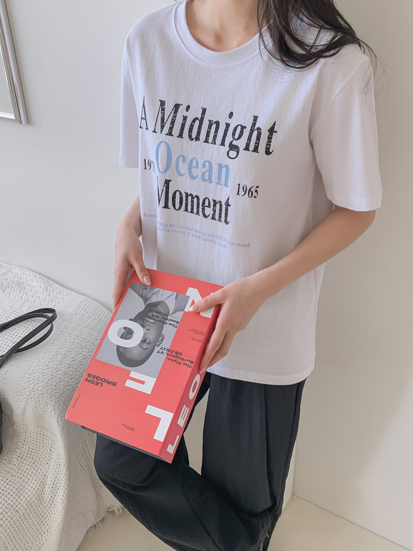 コットンラウンドネックベーシックルーズ半袖ロゴTシャツ | 詳細画像24