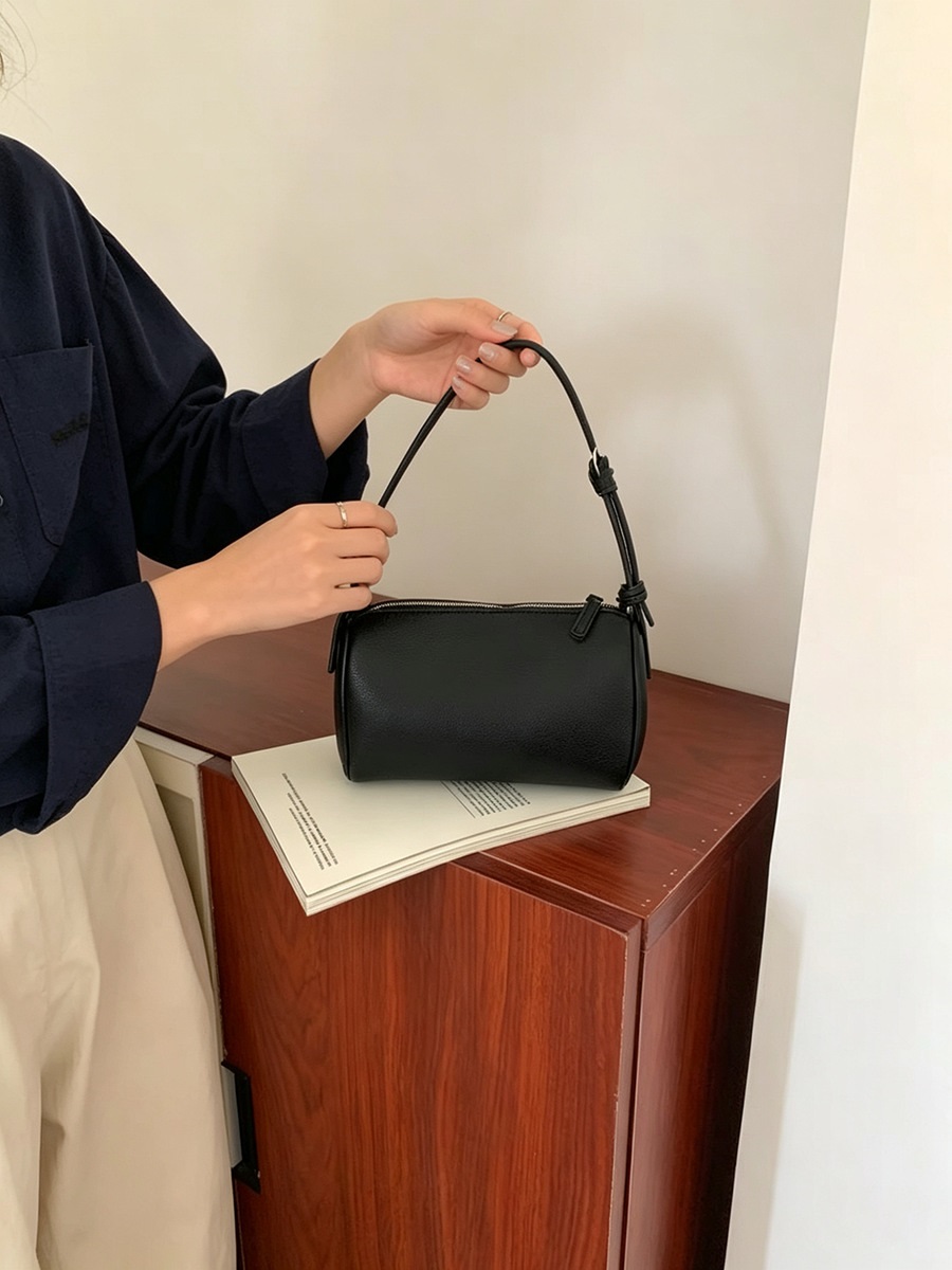 レザー調ジップアップショルダーバッグストラップ付 | 詳細画像13