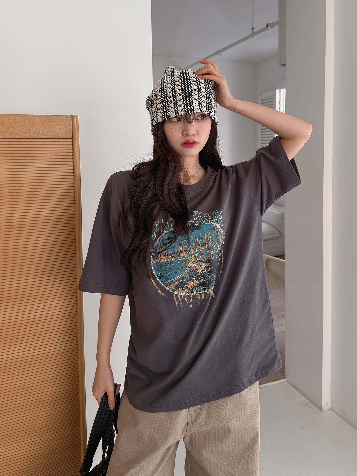 ラウンドネックオーバーサイズルーズ半袖ハーフドロップショルダープリントTシャツ | 詳細画像4