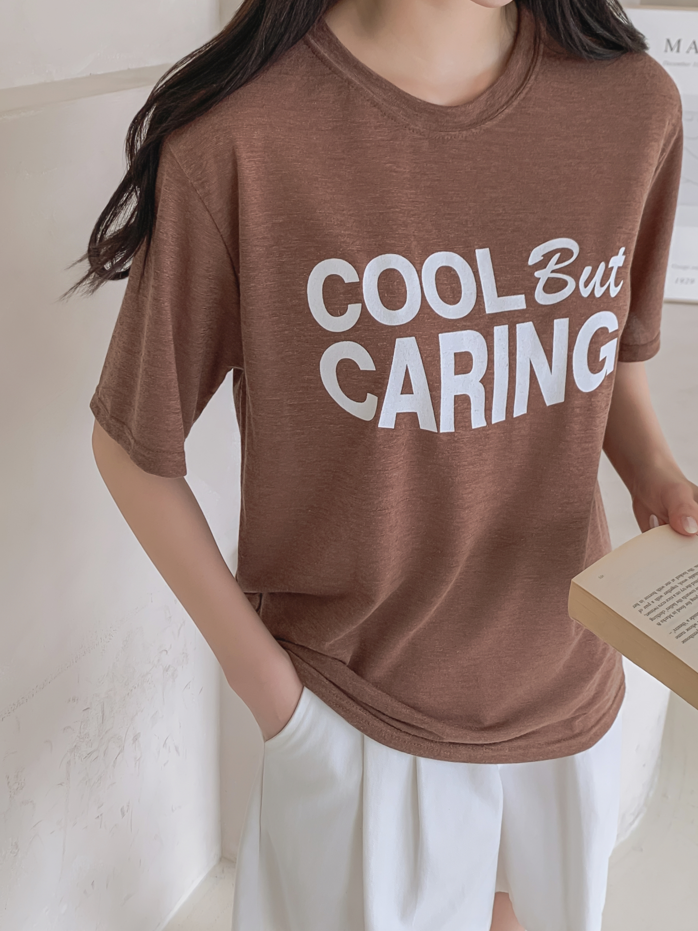 リネン混ラウンドネック半袖レタリングTシャツ | 詳細画像13