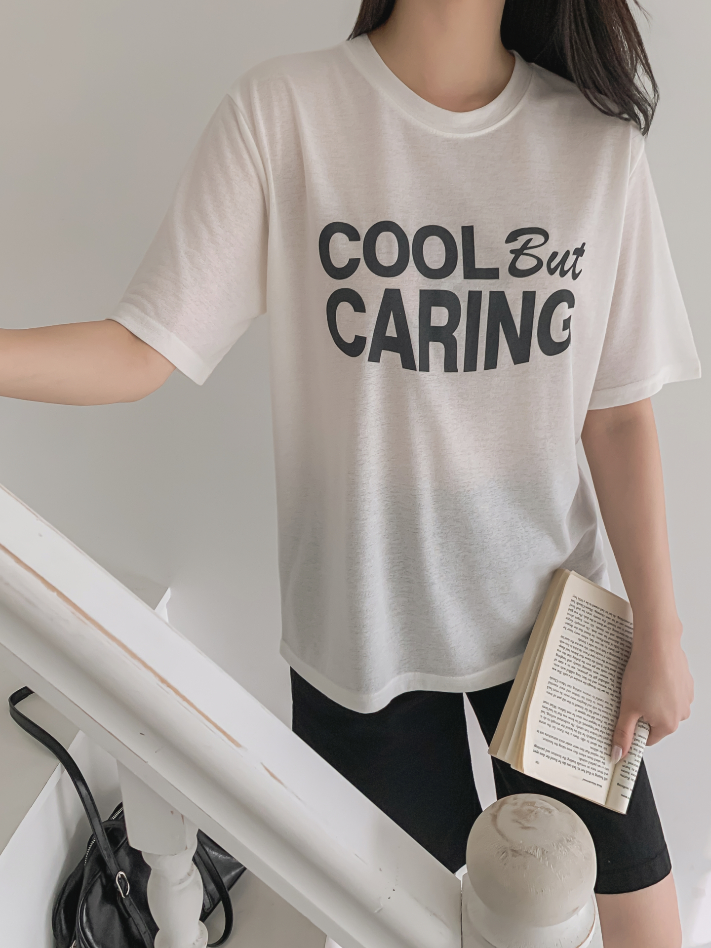 リネン混ラウンドネック半袖レタリングTシャツ | 詳細画像23