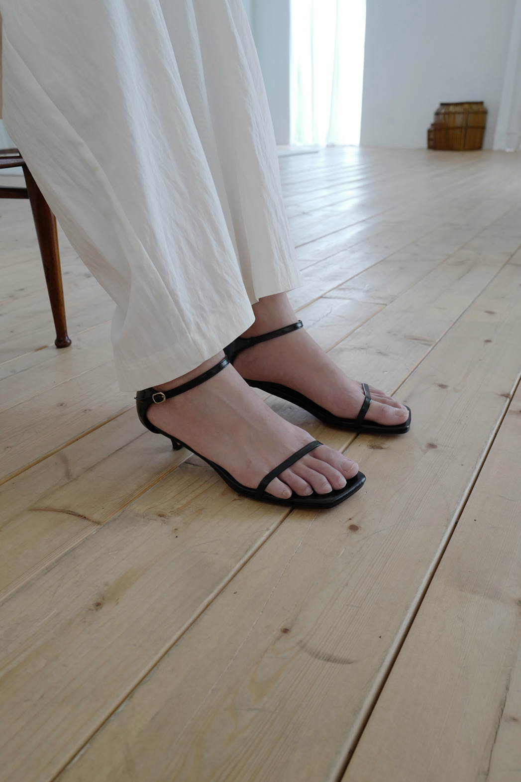 レザー調ストラップベーシックミドル無地ヒールサンダル春夏秋 | DHOLIC | 詳細画像10