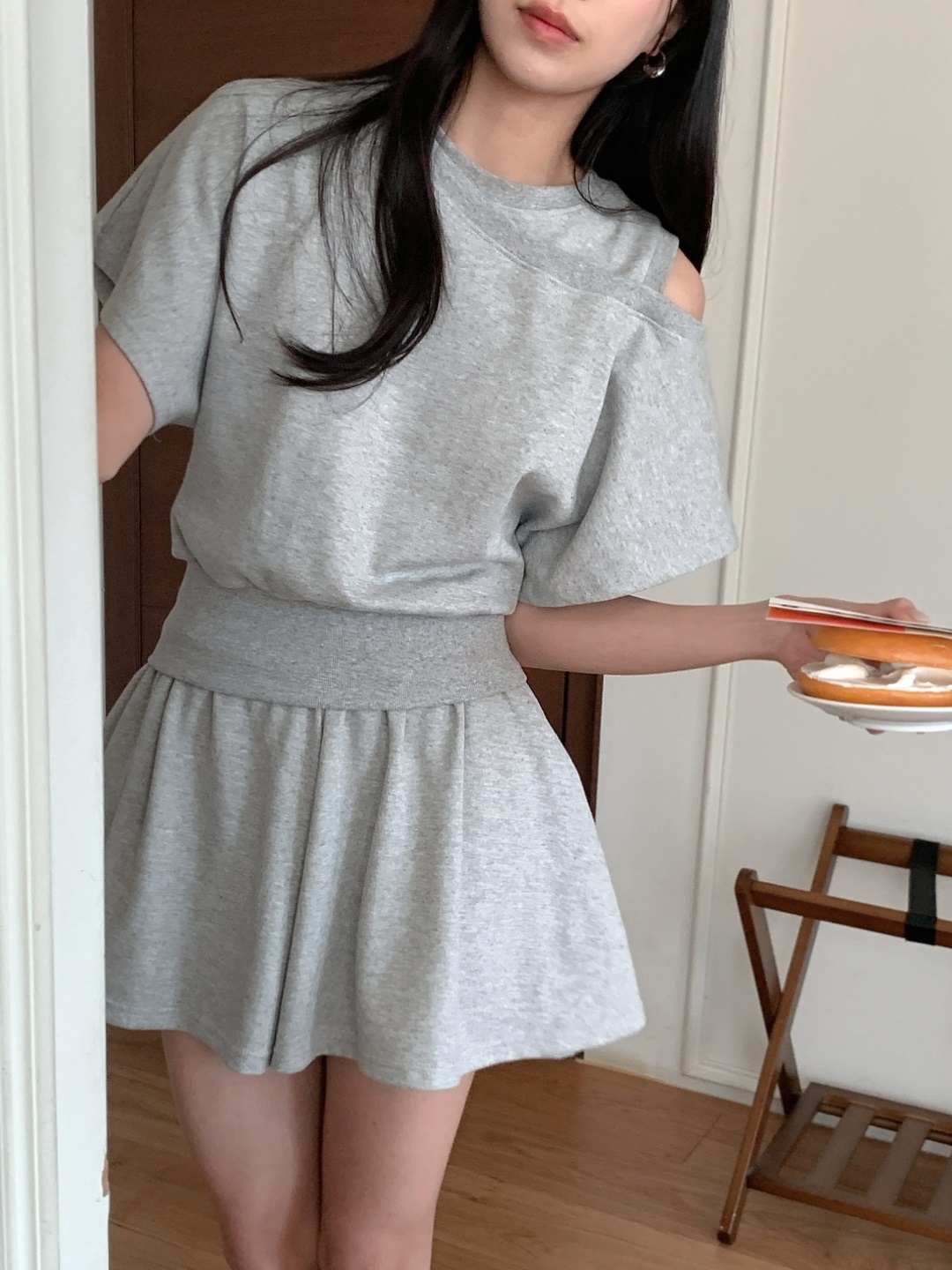 ワンショルダーウエストゴムアンバランス半袖フレア無地ツーピース(トップス、ボトムス)Tシャツショートパンツ | 詳細画像13