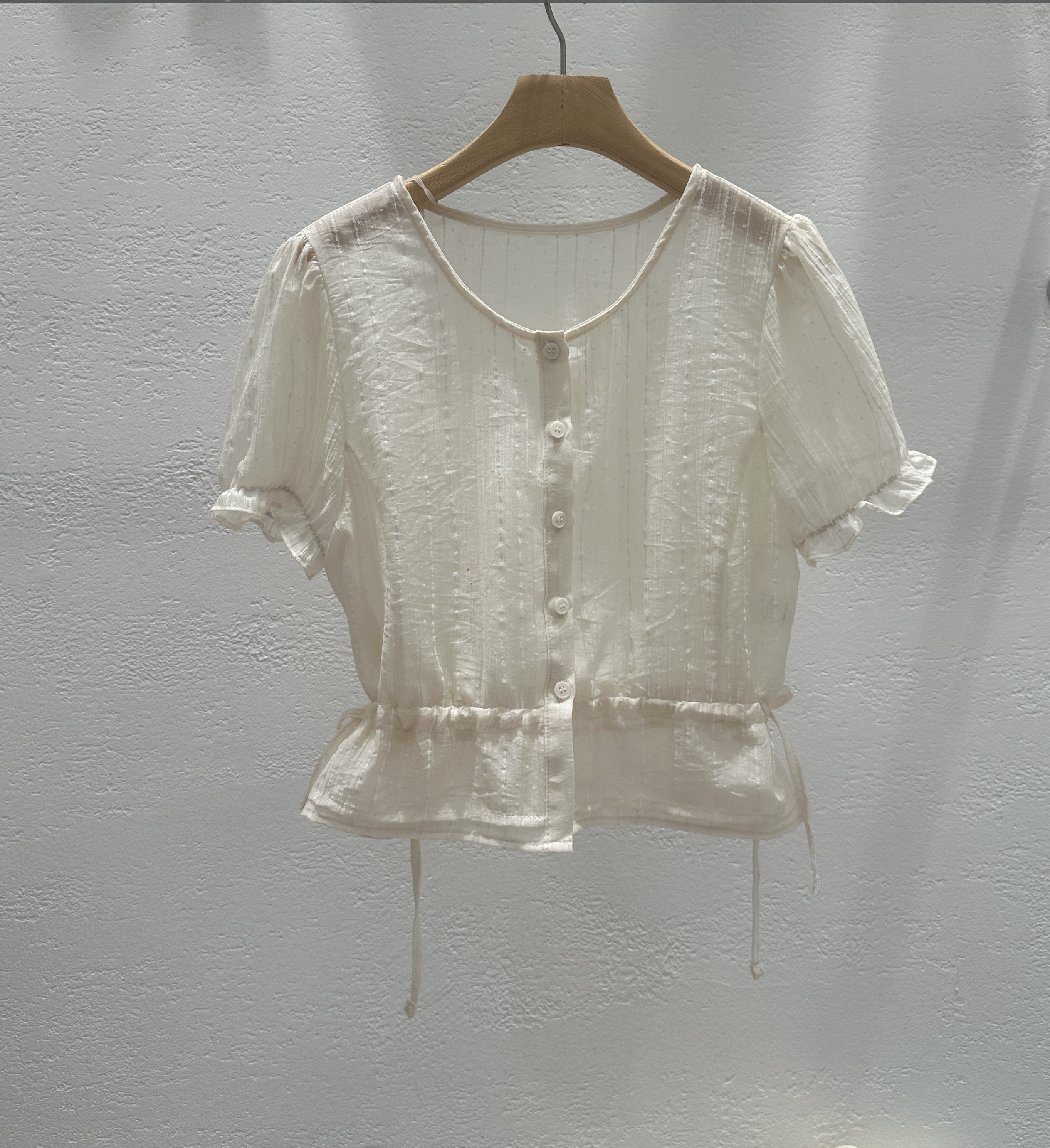 ボタンドローストリングパフスリーブクロップドドット刺繍ブラウス | 詳細画像22