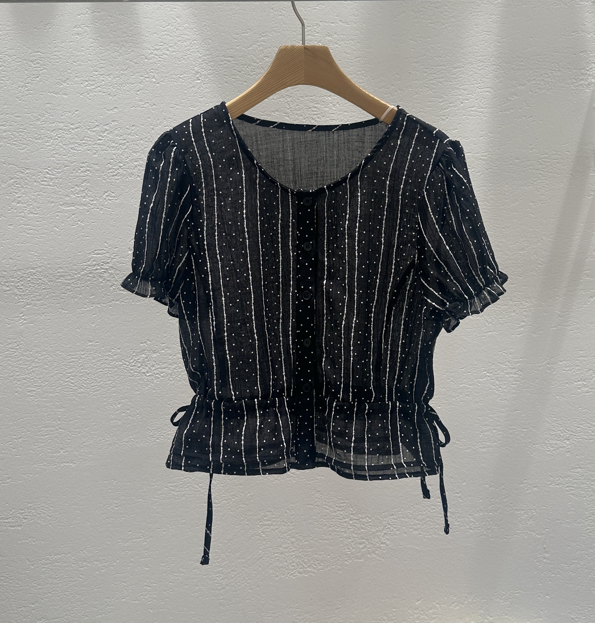 ボタンドローストリングパフスリーブクロップドドット刺繍ブラウス | 詳細画像23