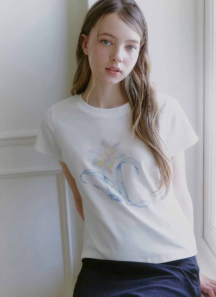 ラウンドネック半袖ペンダントセミクロップド花柄プリントTシャツ