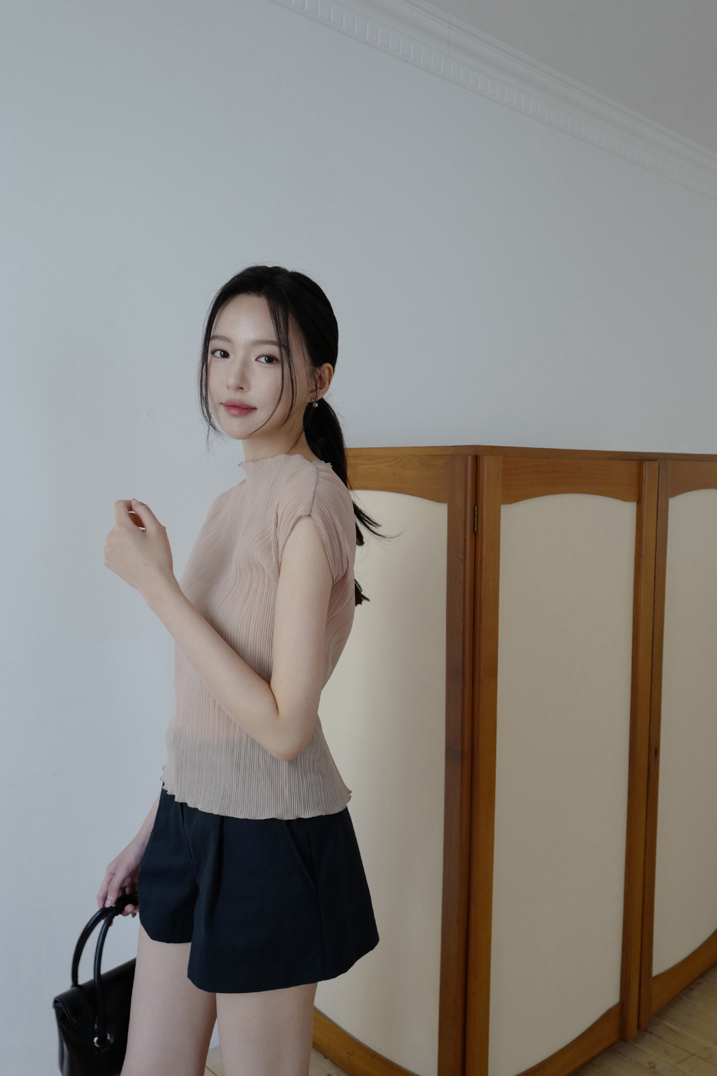 ボタンラウンドネックプリーツフレンチスリーブ無地Tシャツ春夏秋 | DHOLIC | 詳細画像9