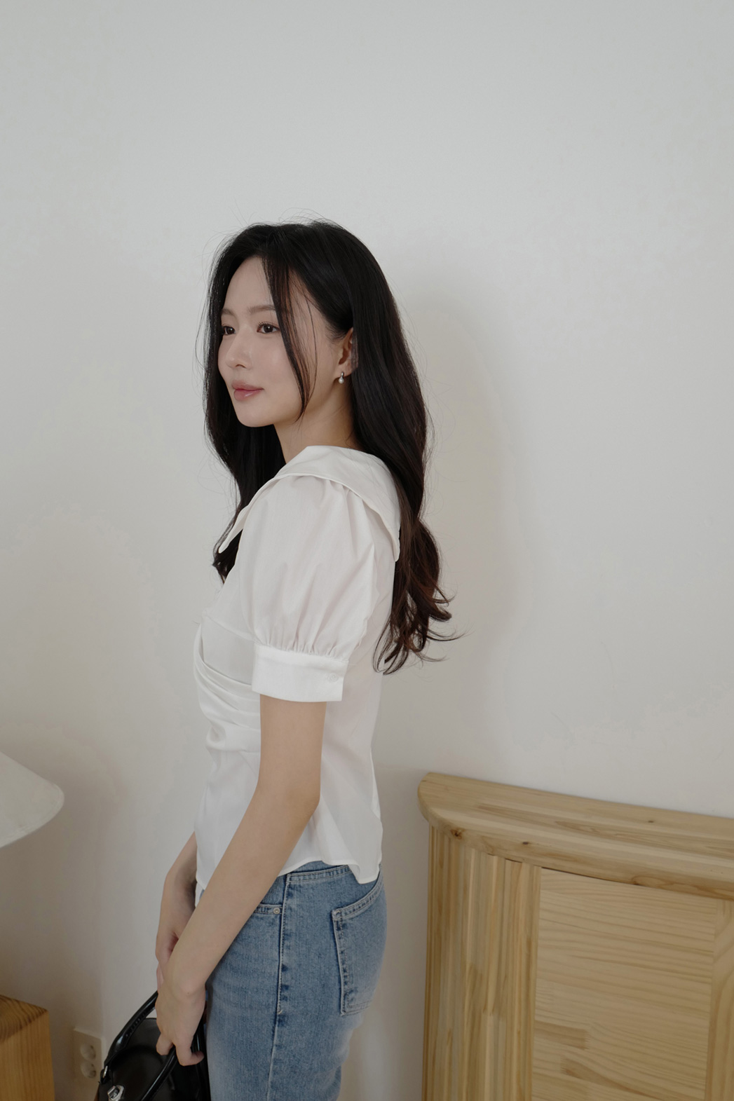 ストレッチコットンVネックセーラーカラーシャーリングパフスリーブ半袖無地ブラウス春夏秋 | DHOLIC | 詳細画像17