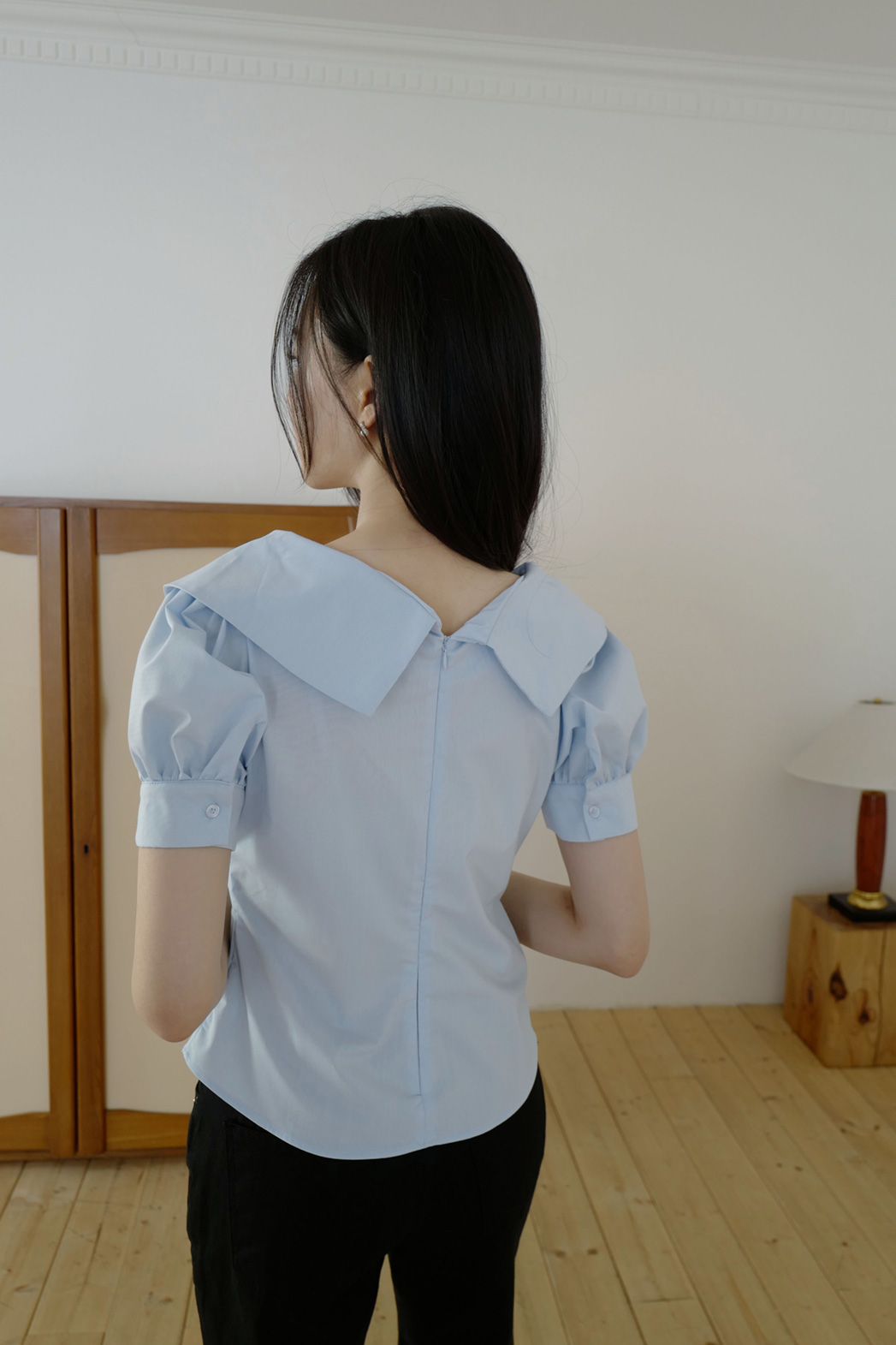 ストレッチコットンVネックセーラーカラーシャーリングパフスリーブ半袖無地ブラウス春夏秋 | DHOLIC | 詳細画像31