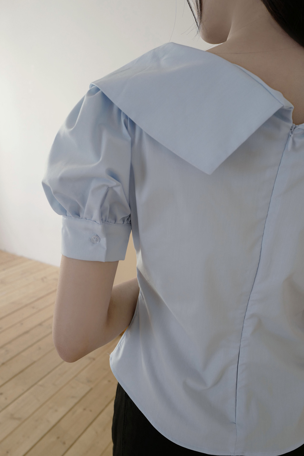 ストレッチコットンVネックセーラーカラーシャーリングパフスリーブ半袖無地ブラウス春夏秋 | DHOLIC | 詳細画像32
