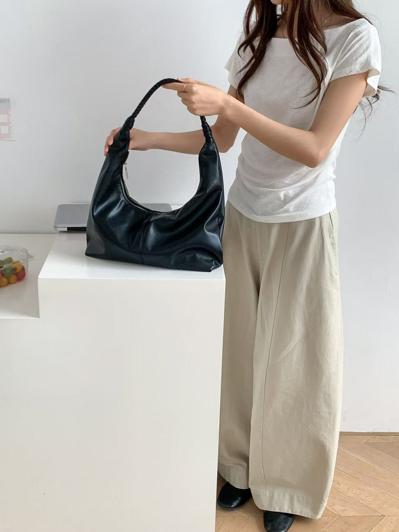 レザー調ジップアップラインウィービングショルダーバッグ | 詳細画像12
