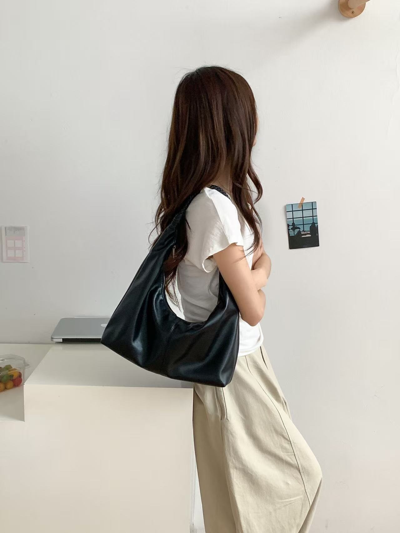 レザー調ジップアップラインウィービングショルダーバッグ | 詳細画像13