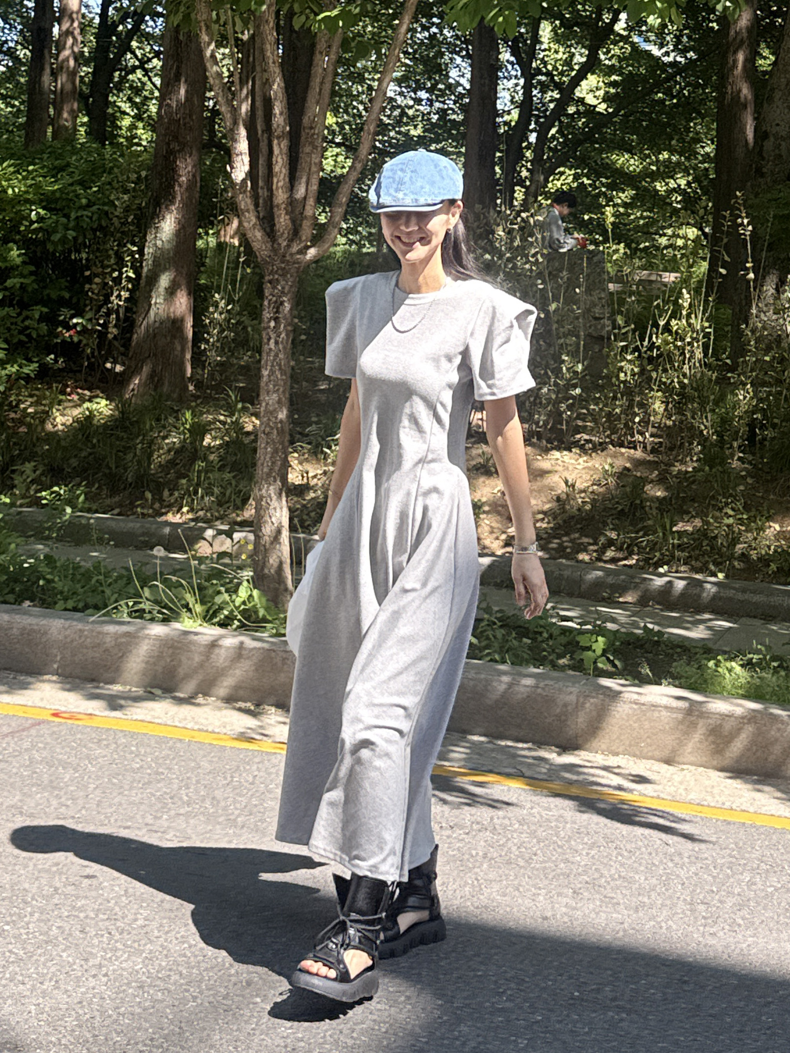 ラウンドネックポケットロング半袖フレアワンピース | 詳細画像2