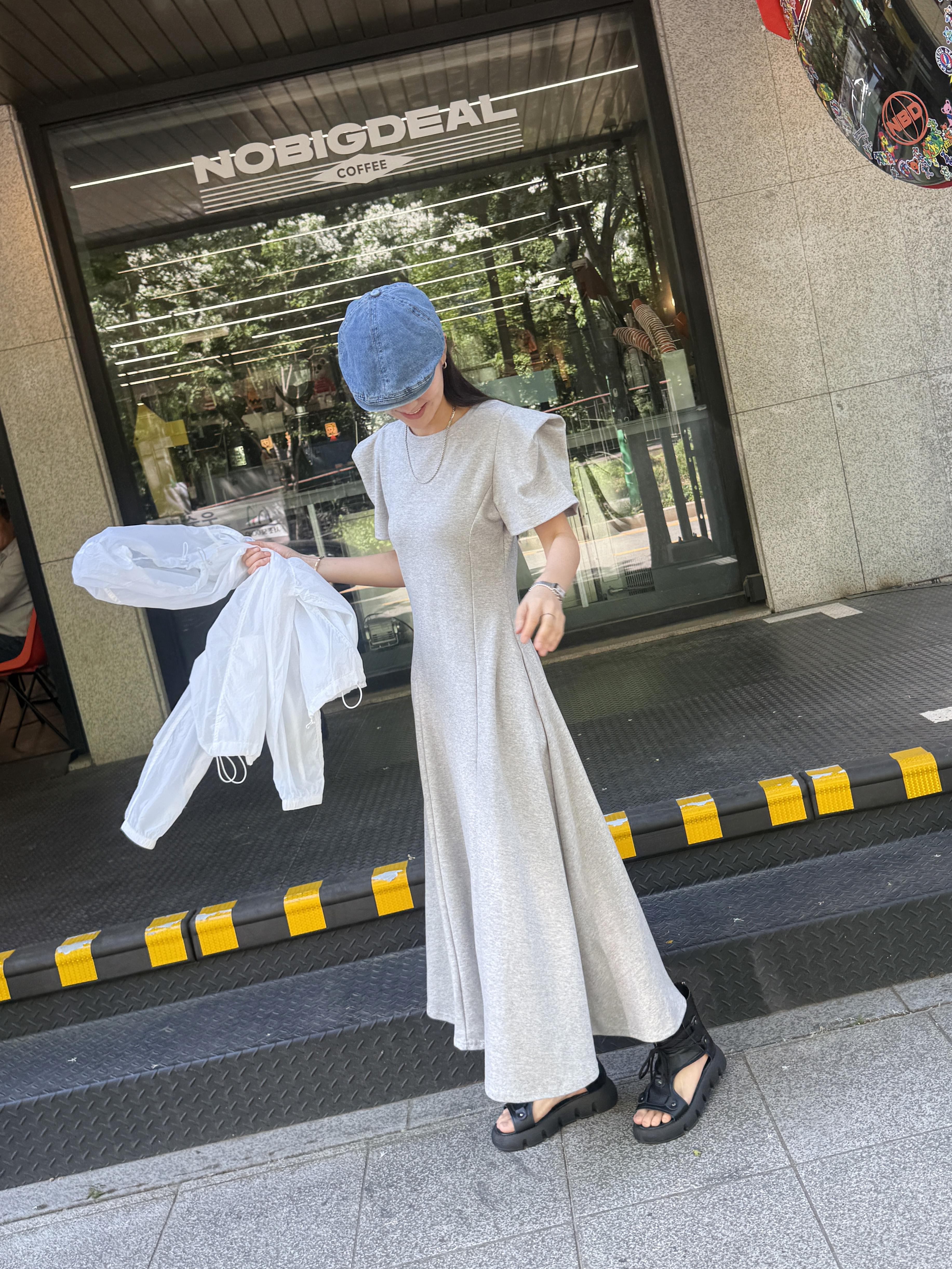 ラウンドネックポケットロング半袖フレアワンピース | 詳細画像12