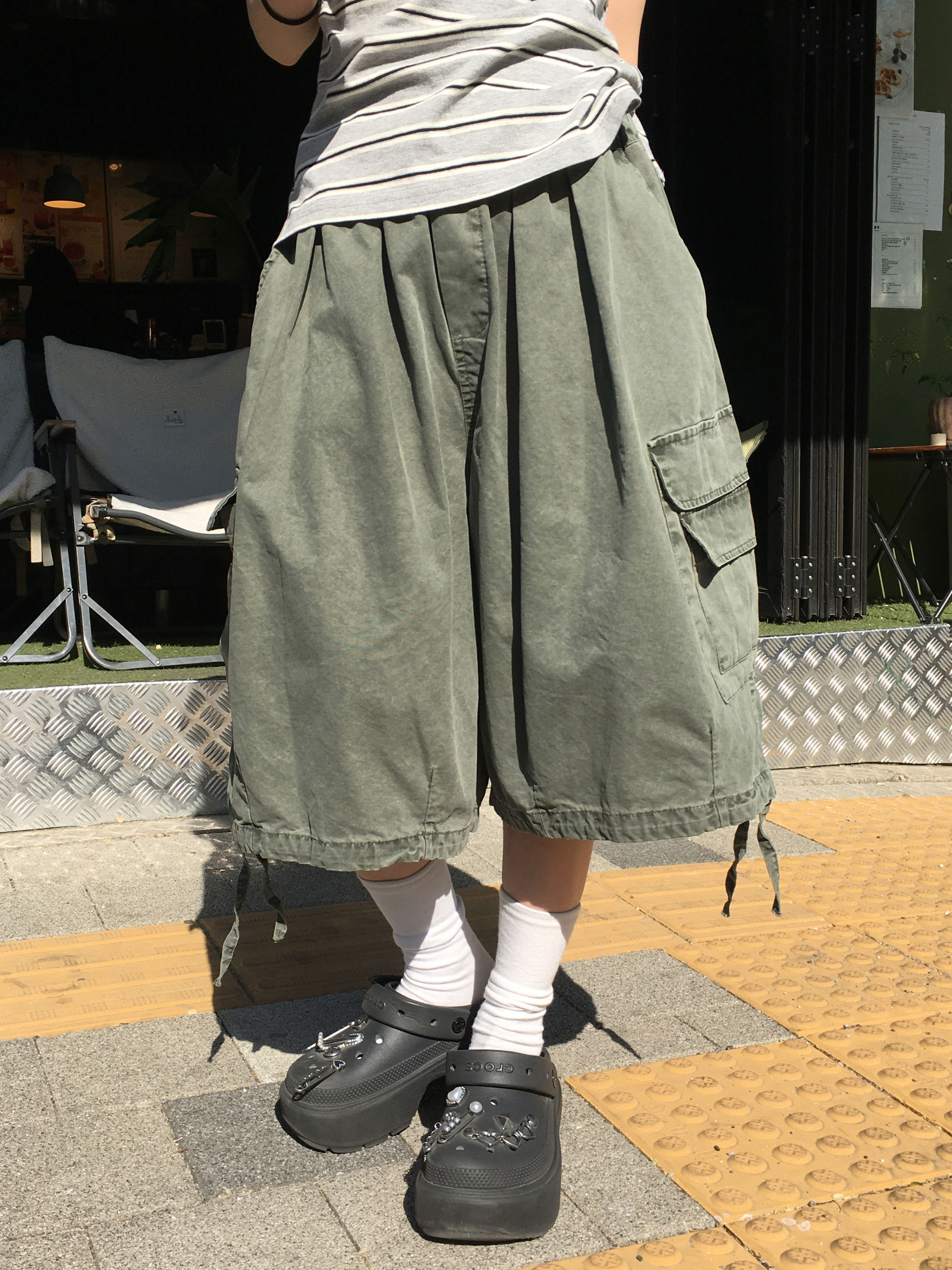 コットンウエストゴムカーゴバミューダショートパンツ | レディース