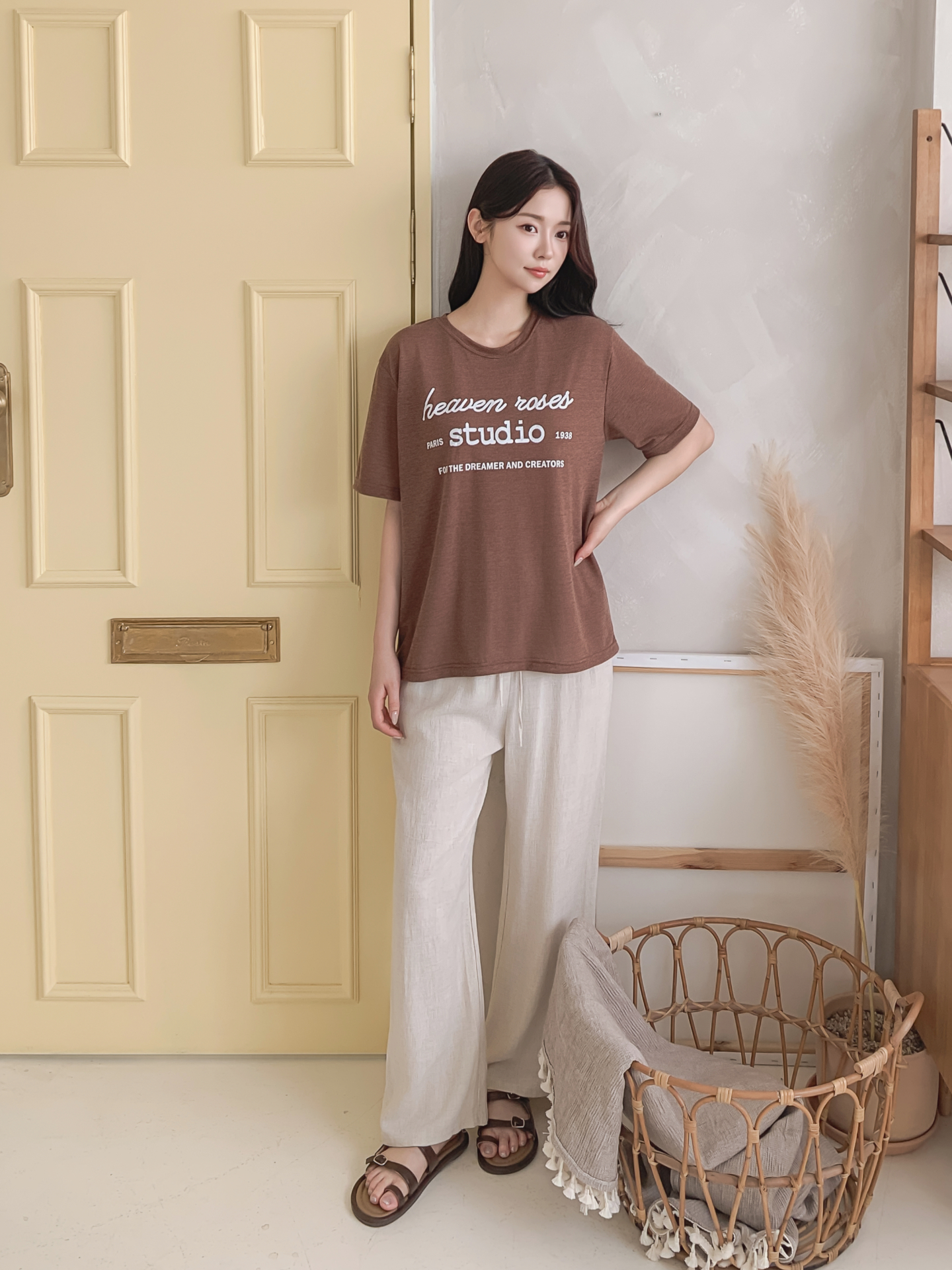リネン混ラウンドネックベーシックルーズ半袖ロゴTシャツ | 詳細画像7
