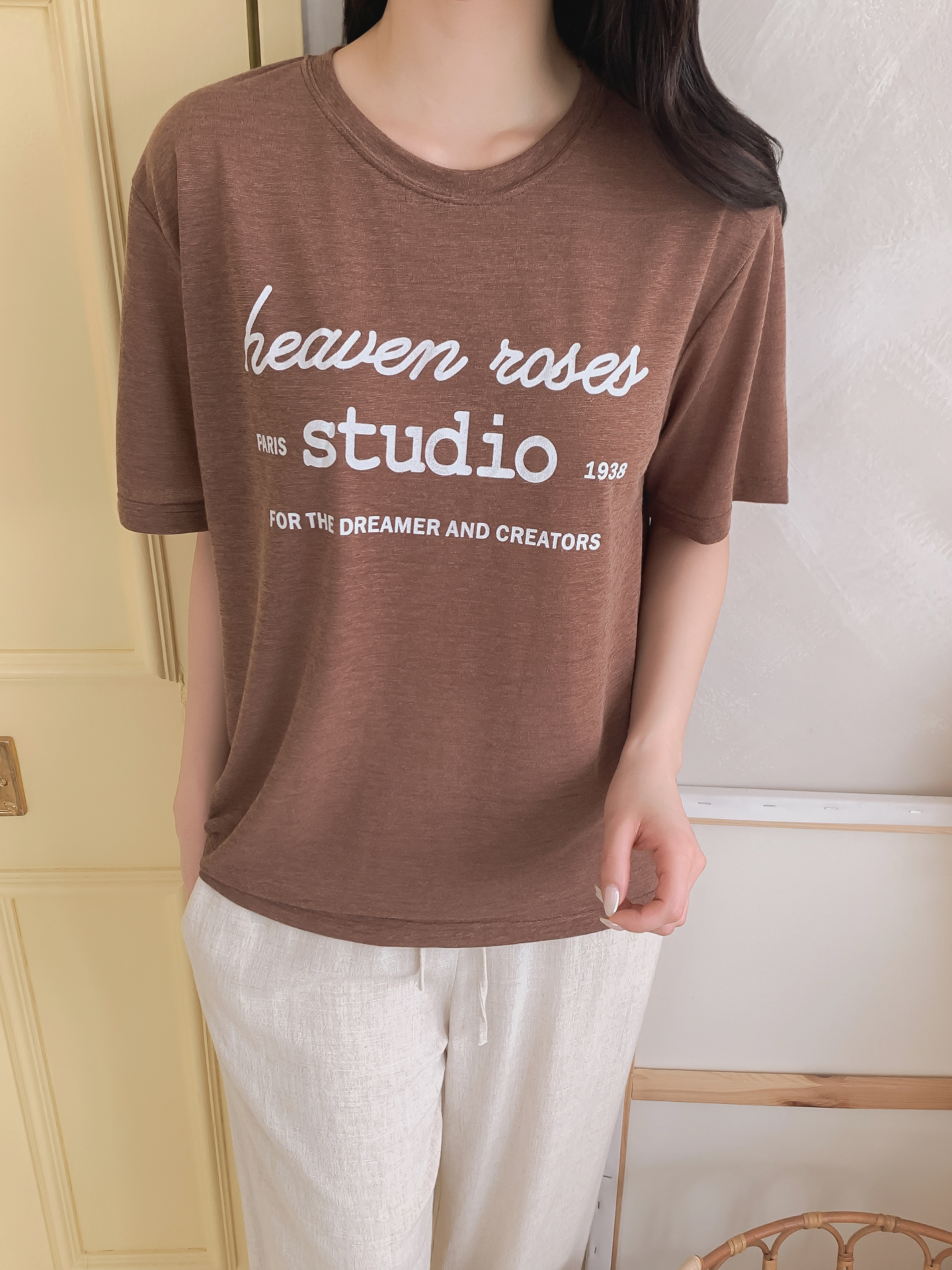 リネン混ラウンドネックベーシックルーズ半袖ロゴTシャツ | 詳細画像8