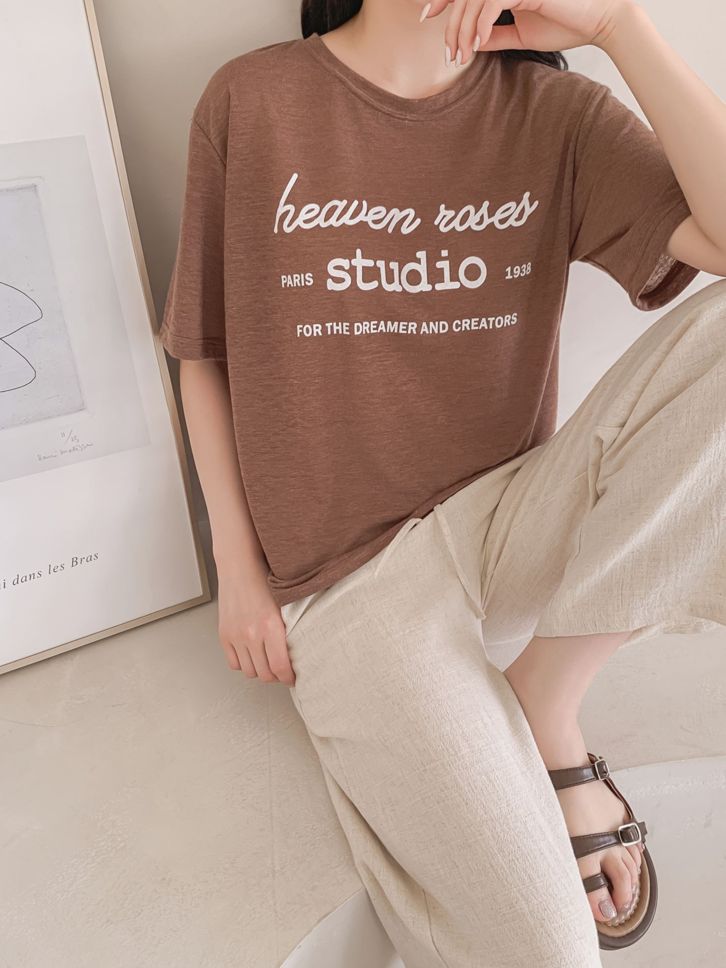 リネン混ラウンドネックベーシックルーズ半袖ロゴTシャツ | 詳細画像15