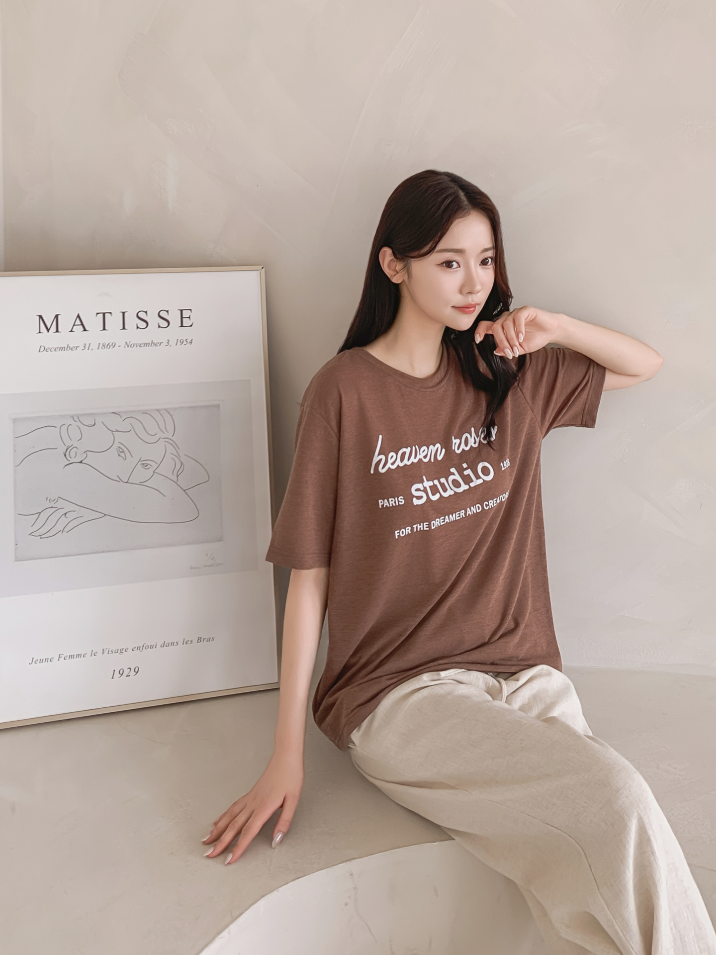 リネン混ラウンドネックベーシックルーズ半袖ロゴTシャツ | 詳細画像16
