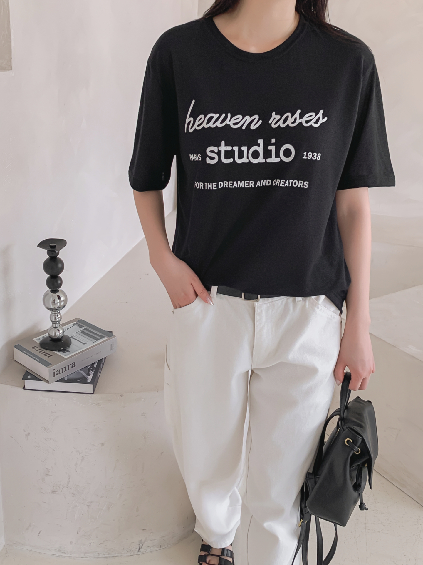 リネン混ラウンドネックベーシックルーズ半袖ロゴTシャツ | 詳細画像30