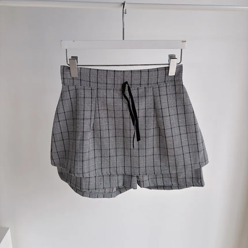 リボン(固定)レイヤード風ショートミニヒドゥンジッパーチェックパンツスカートパンツ | mirangmirang | 詳細画像12