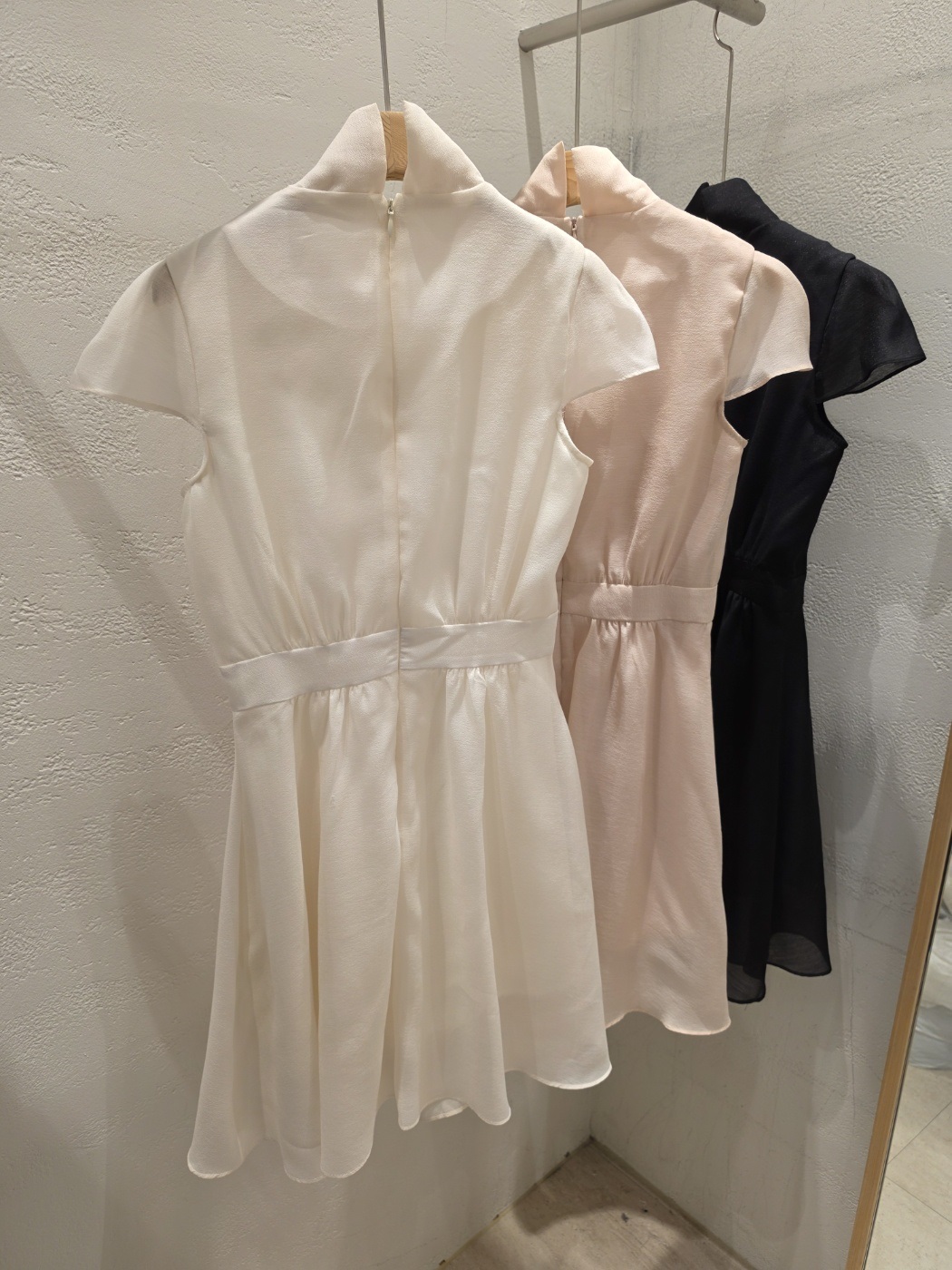 シフォンジップアップ半袖ミニスカーフネックワンピース | 詳細画像23