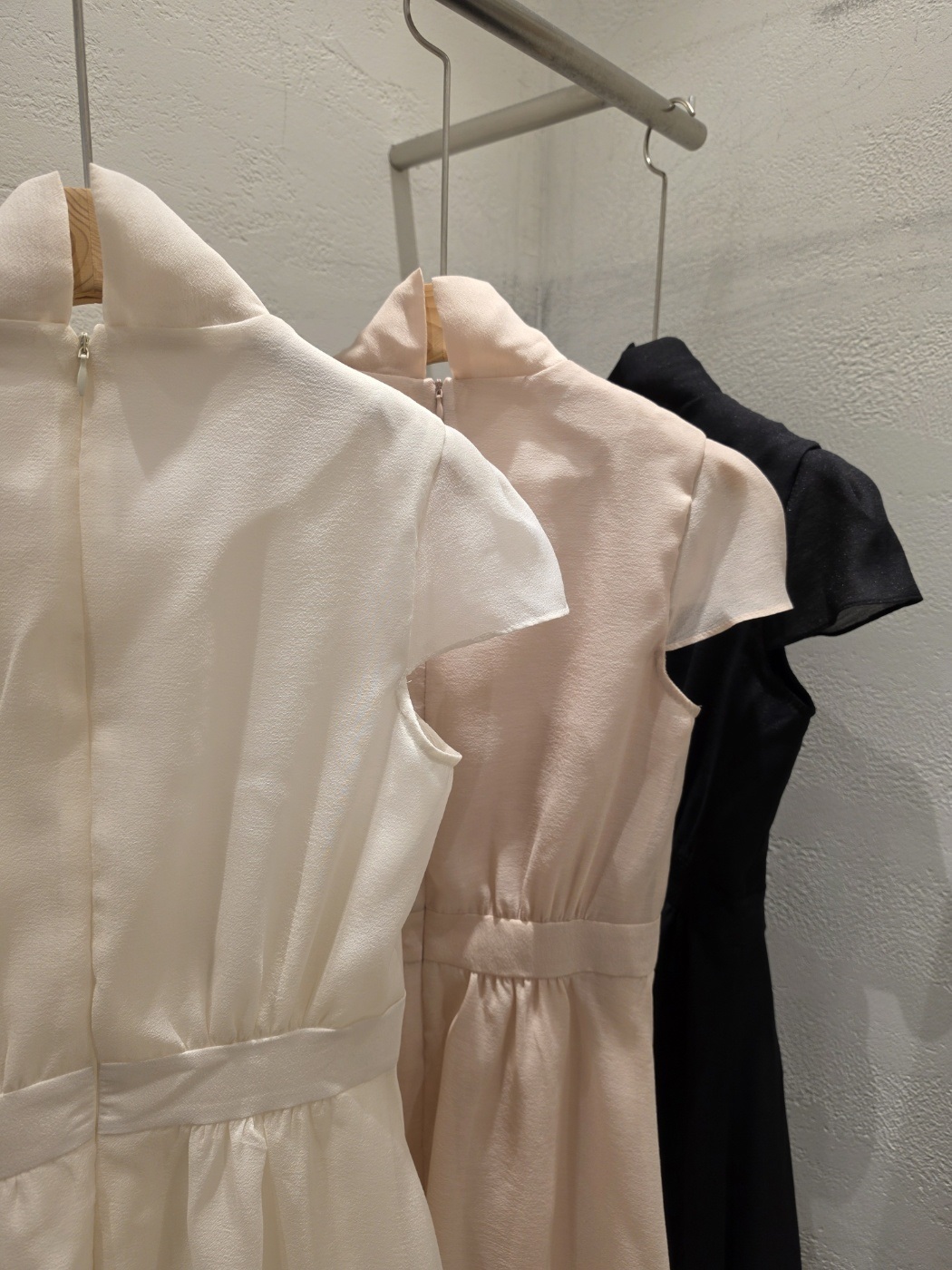 シフォンジップアップ半袖ミニスカーフネックワンピース | 詳細画像24