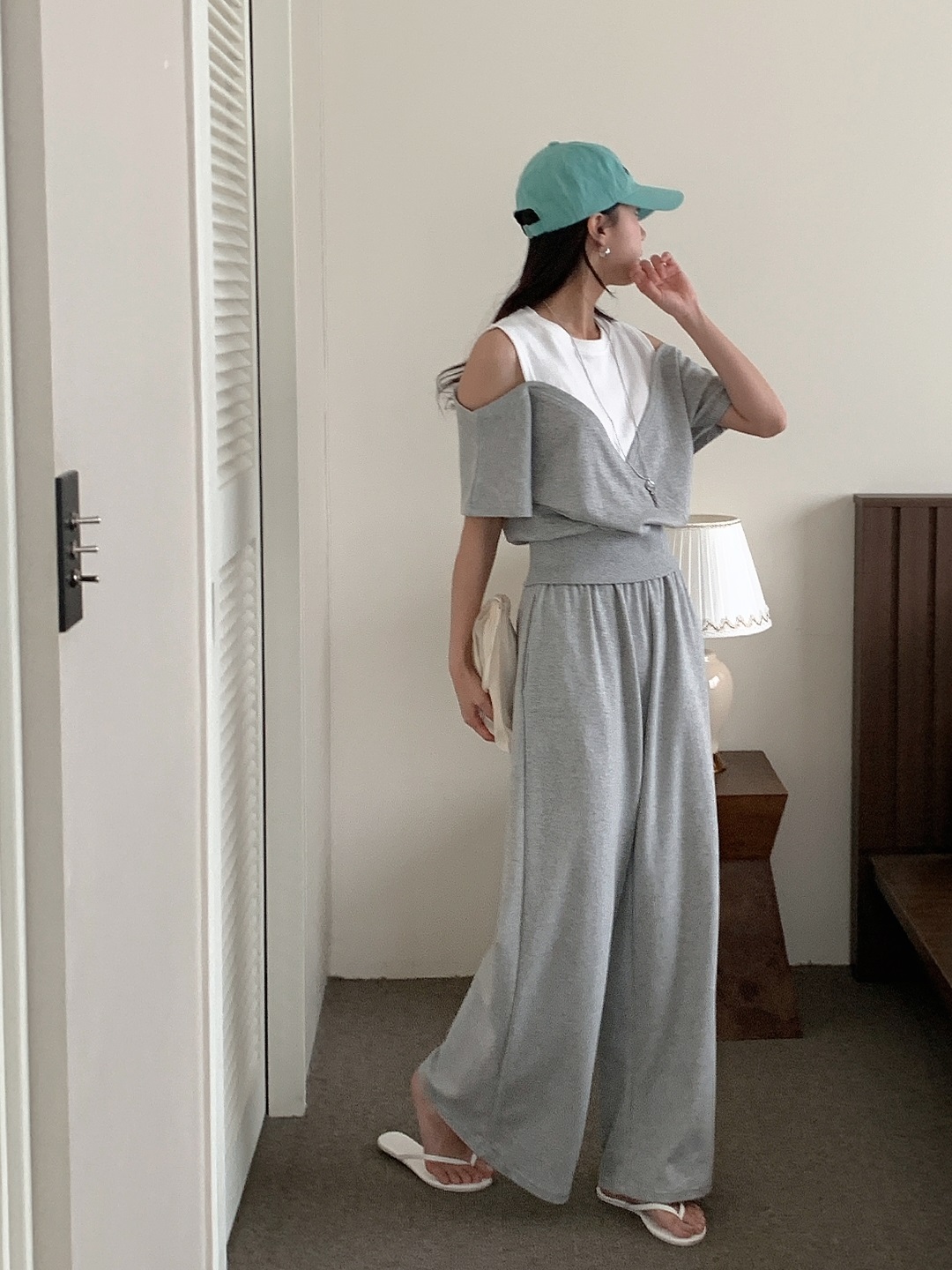 配色ウエストゴムオープンショルダー半袖ダイアゴナルデニムパンツTシャツ | 詳細画像4