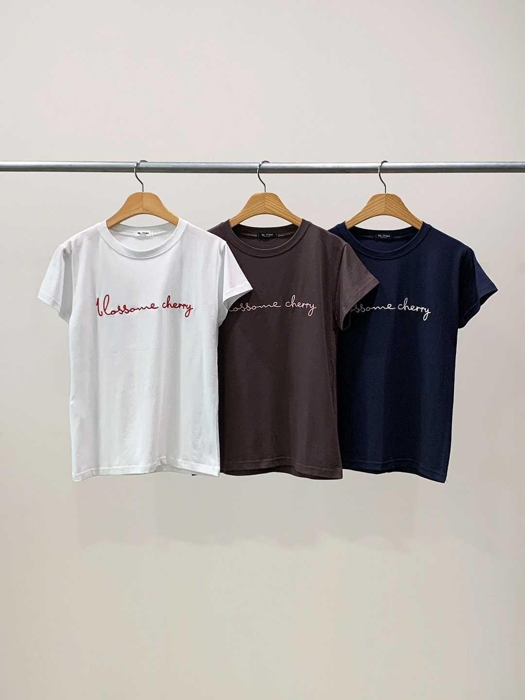 ラウンドネック半袖レタリングTシャツ | 詳細画像23