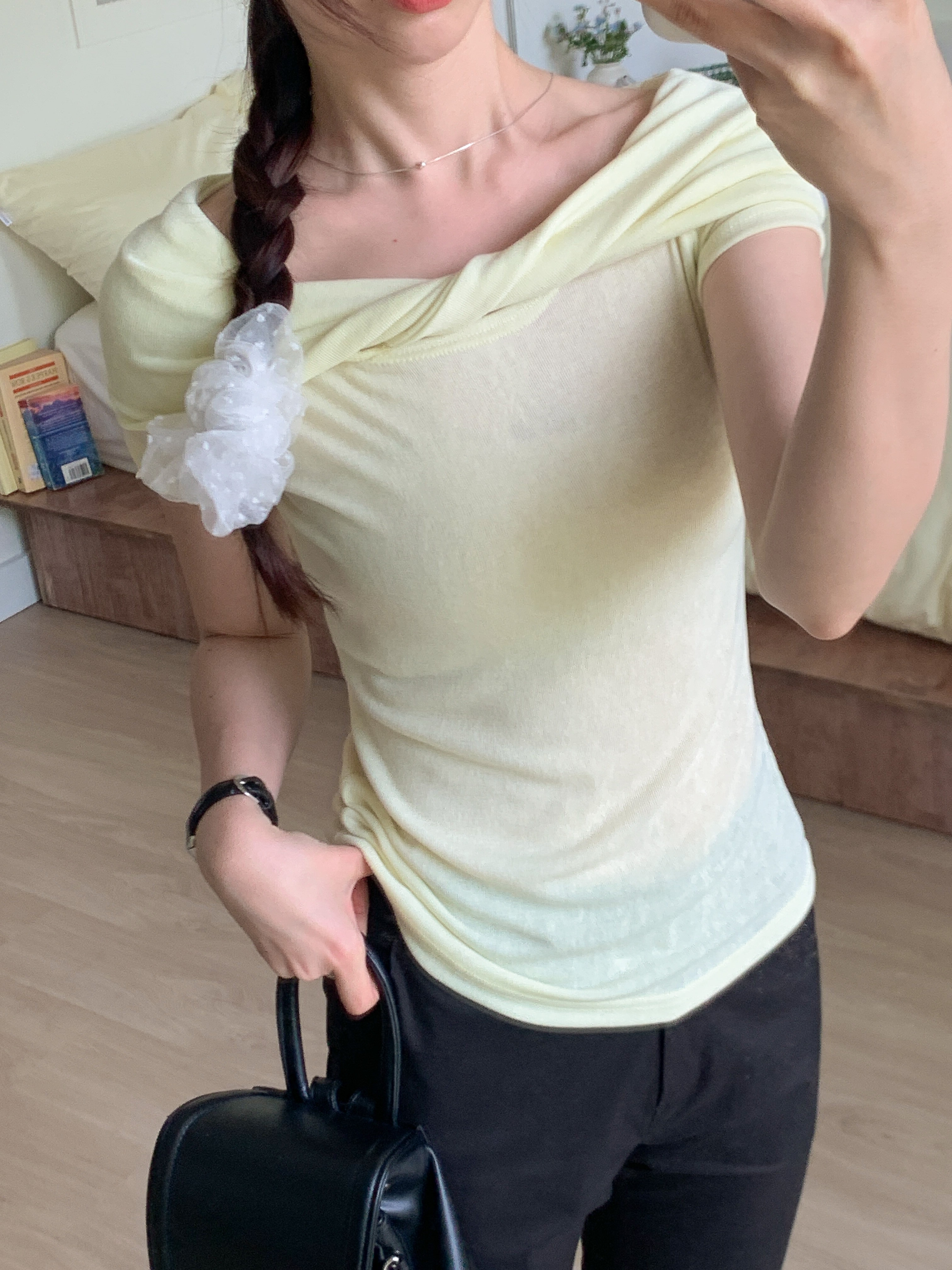 オフショルダーツイスト半袖Tシャツ | 詳細画像14