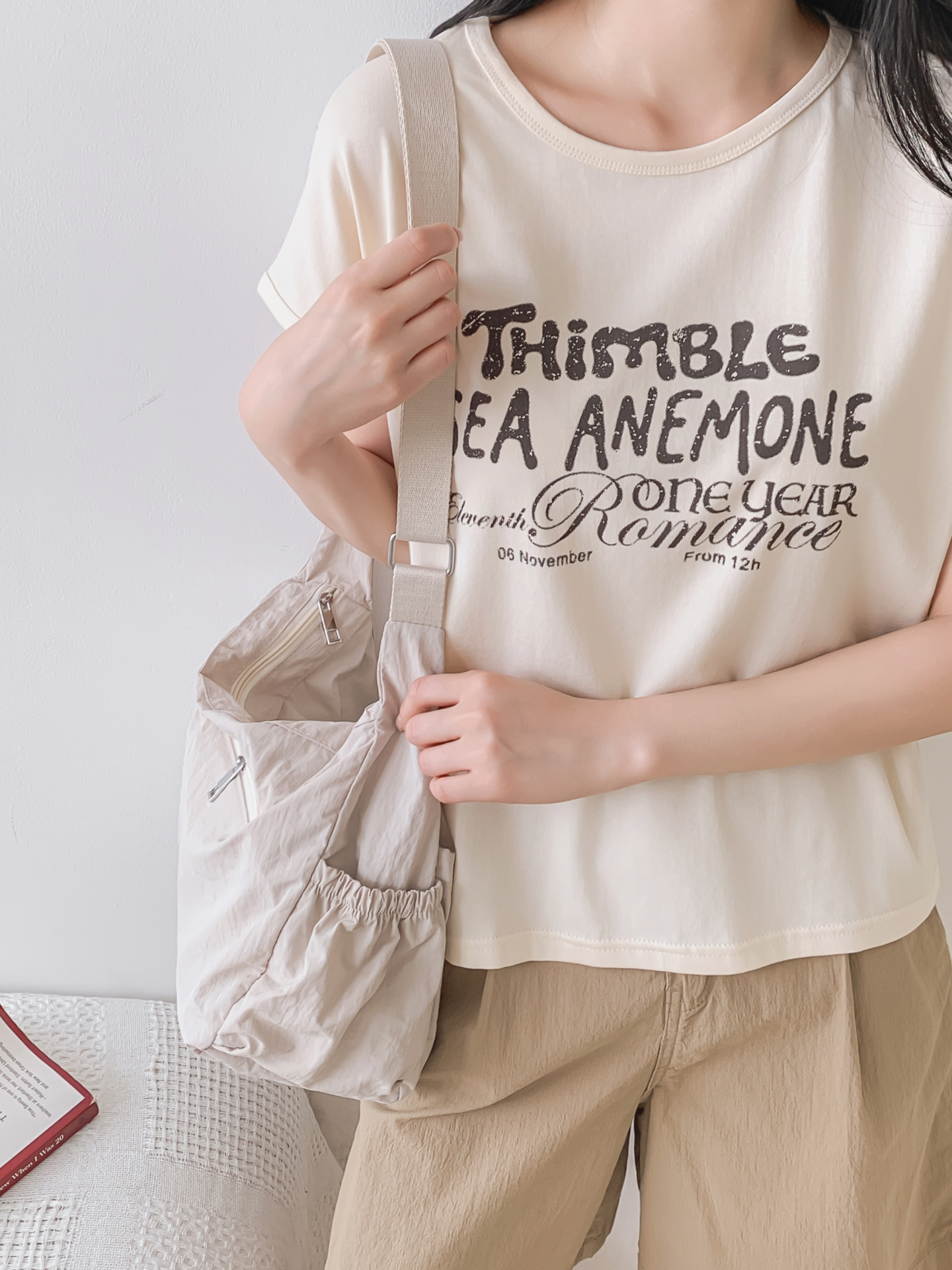 ラウンドネックフレンチスリーブ半袖レタリングTシャツ | 詳細画像3